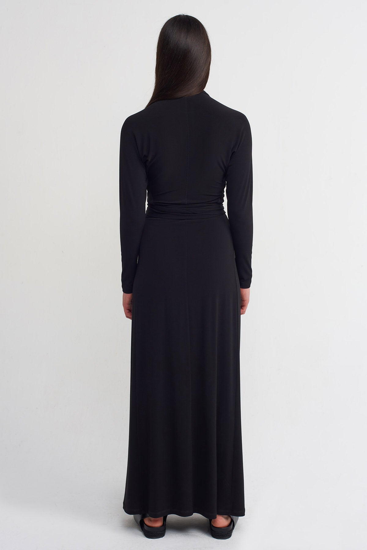 Siyah Derin Yakalı Belden Bağlamalı Jarse Elbise-K234014098