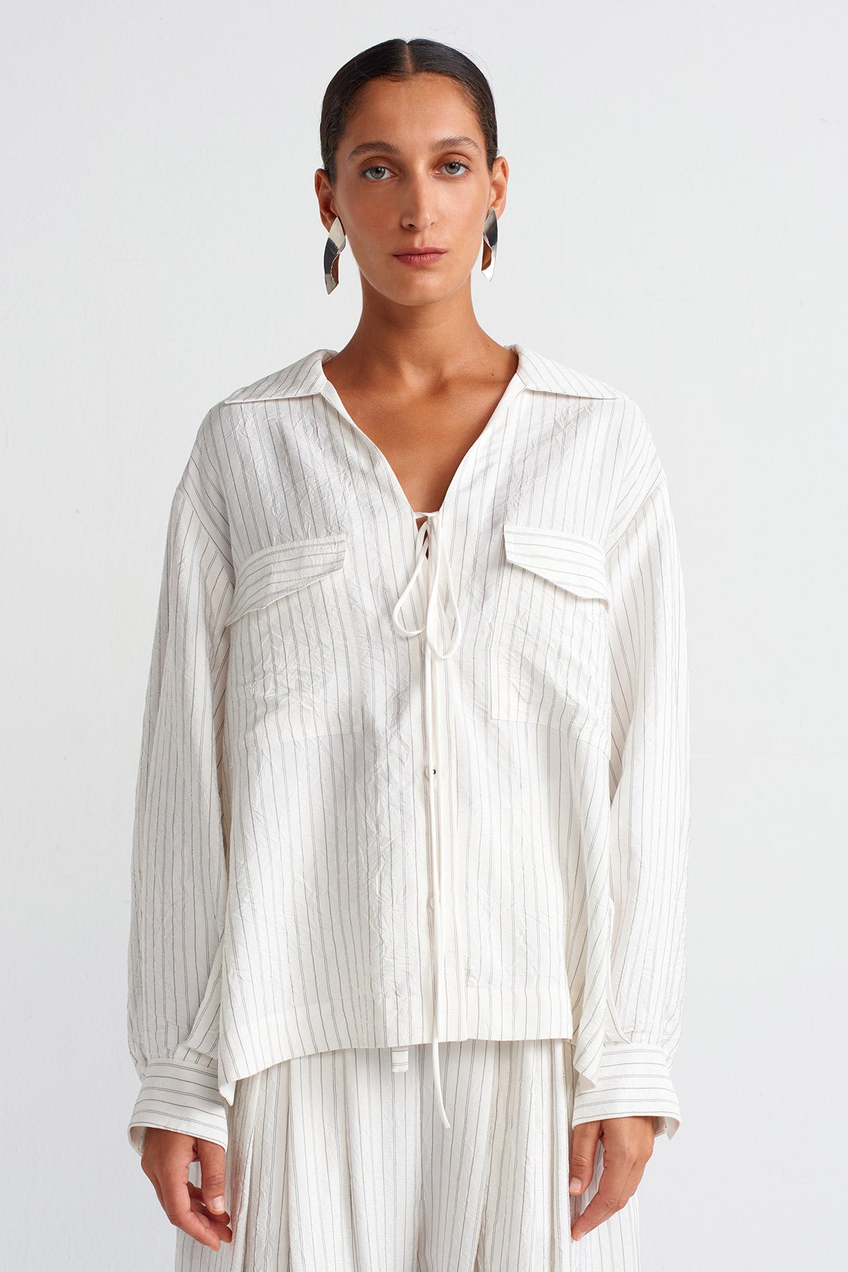 Ekru Çizili Oversize Gömlek-K251011002