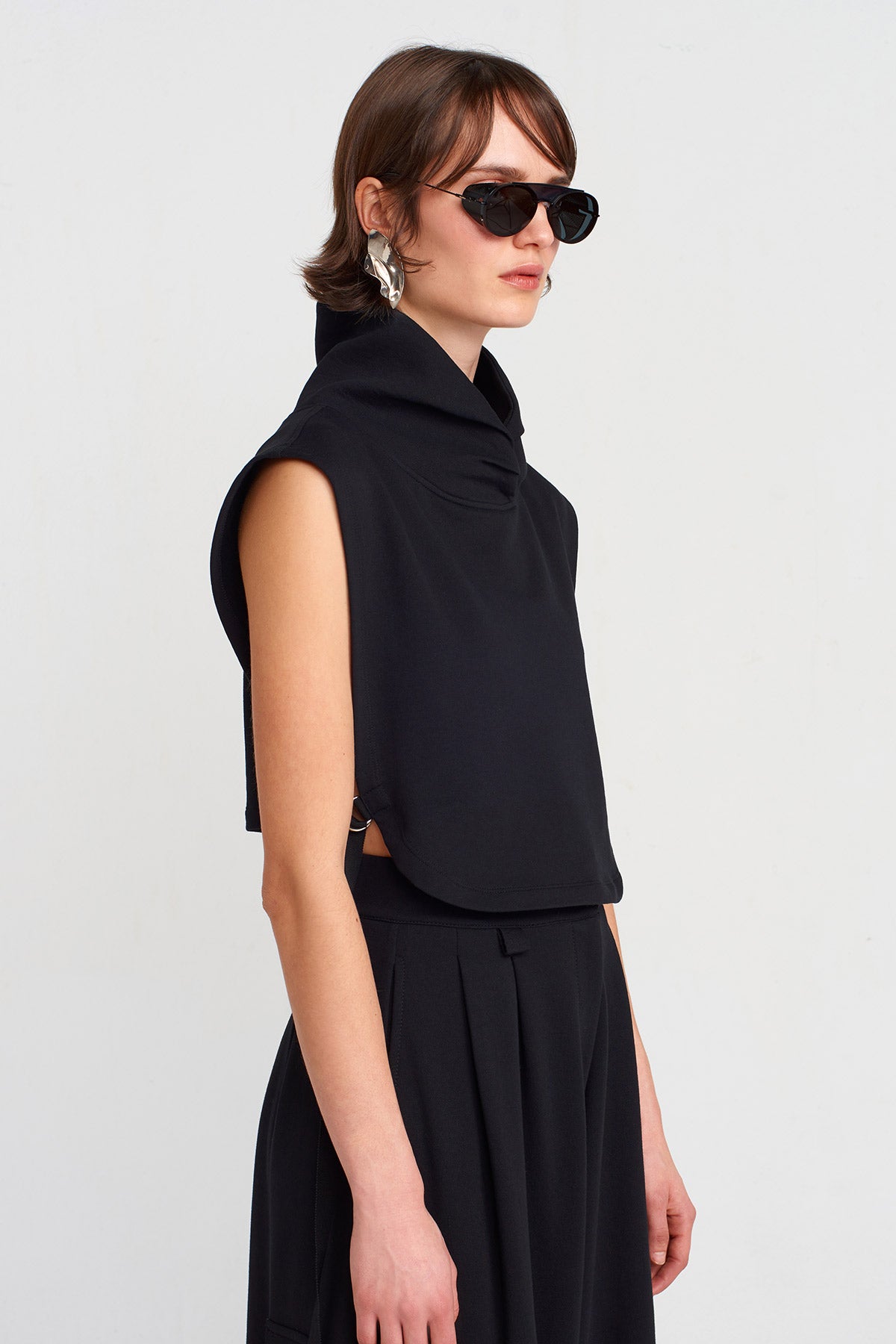 Black Side Tie, Collared T-shirt-K251011045