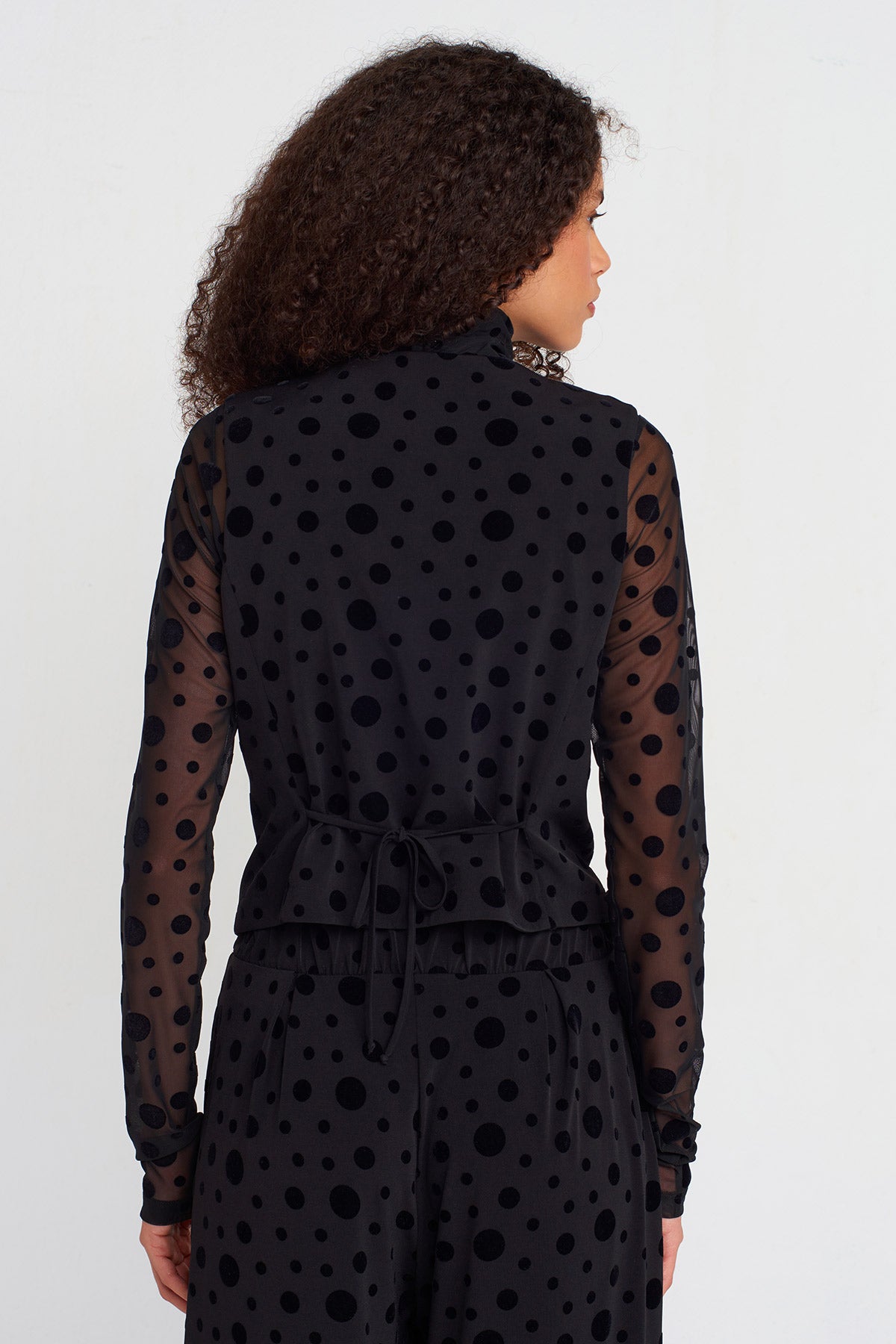 Siyah Puantiye Desenli Kruvaze Yelek-K251011049