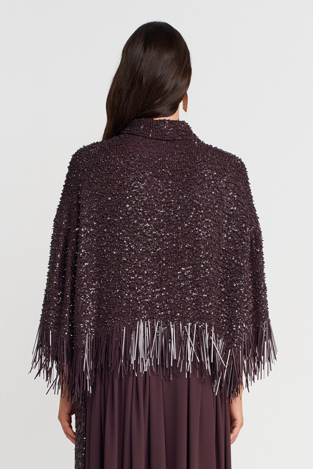 بلوزة أنيقة مزينة بالترتر باللون الأرجواني الداكن - K251011090