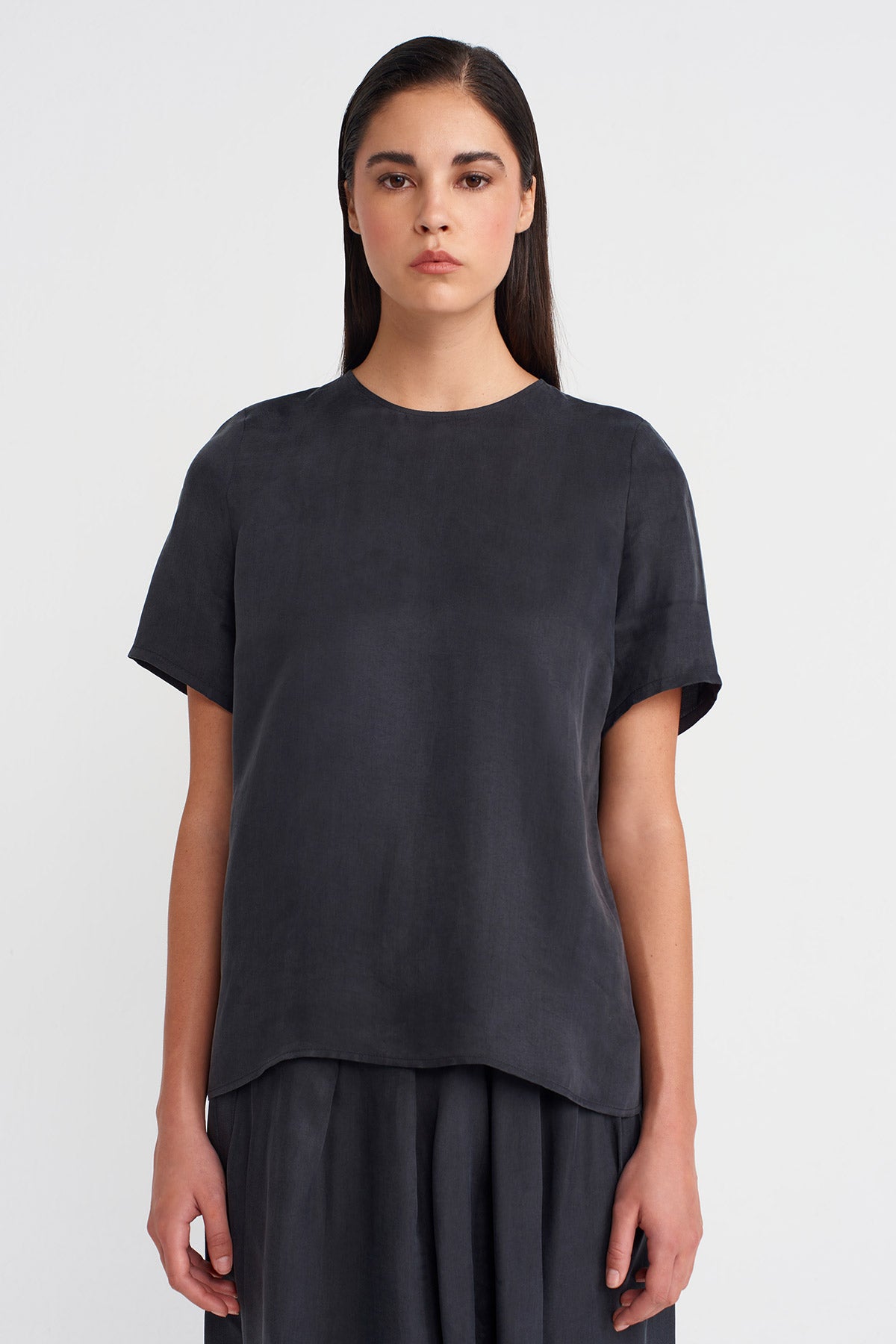 Siyah Taş Yıkama Efektli Tişört-K251011100