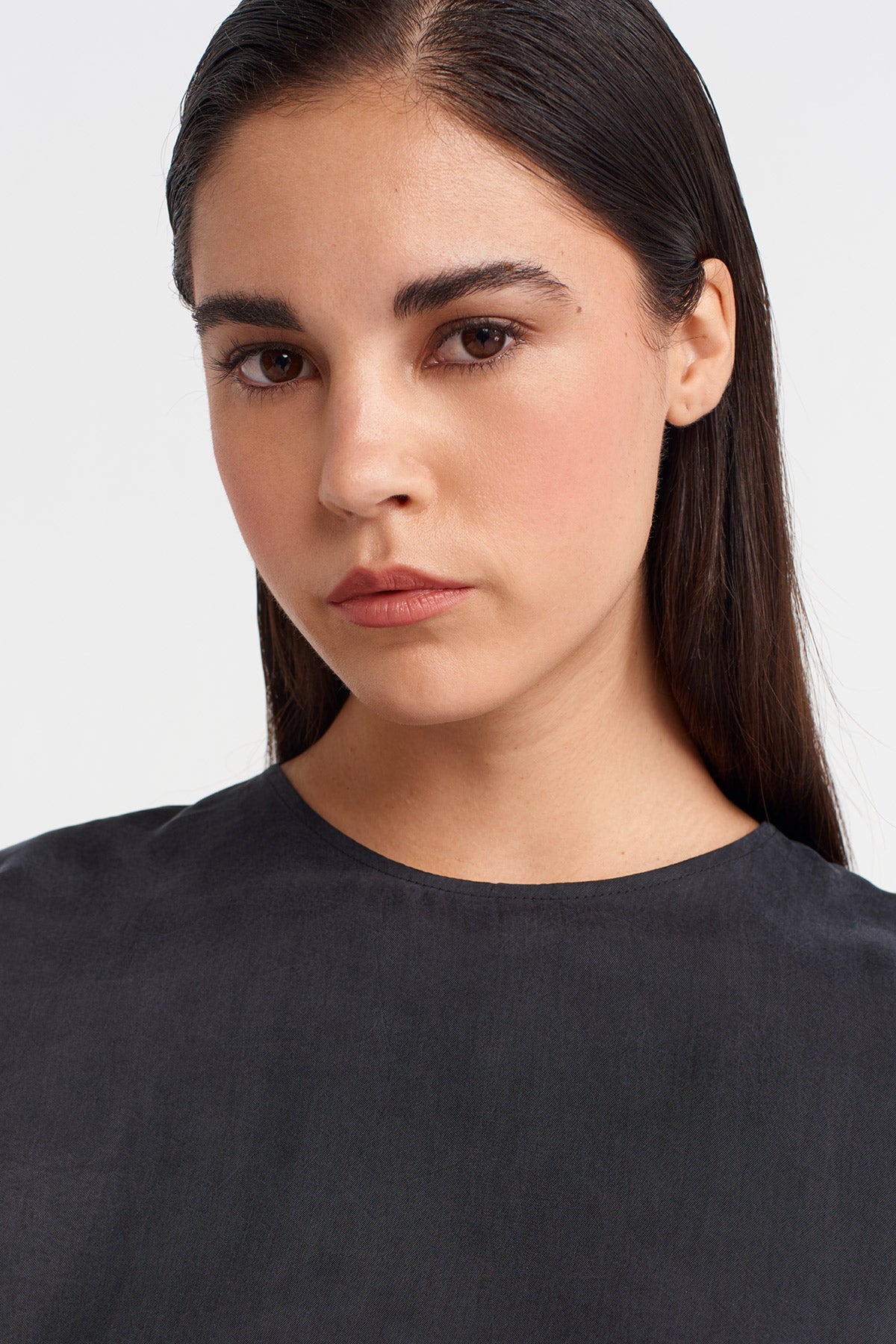 Siyah Taş Yıkama Efektli Tişört-K251011100