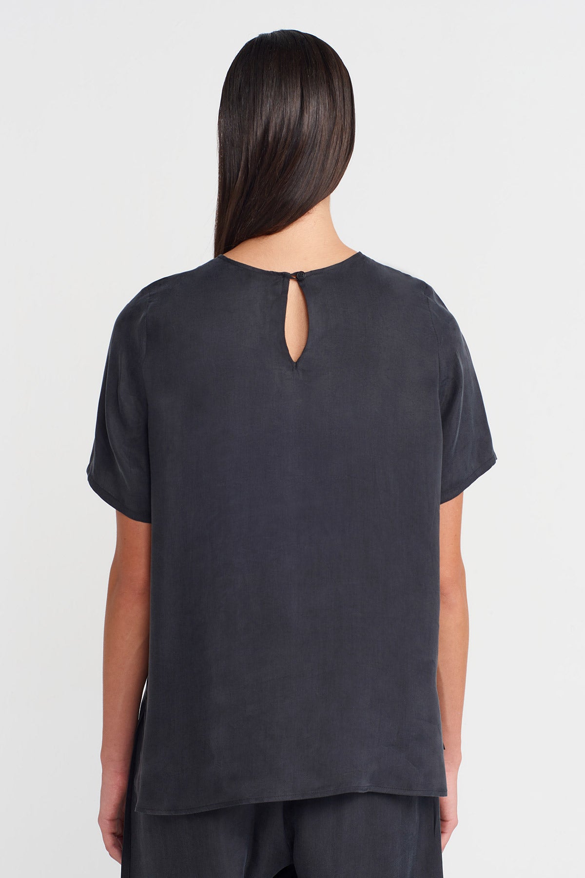 Siyah Taş Yıkama Efektli Tişört-K251011100