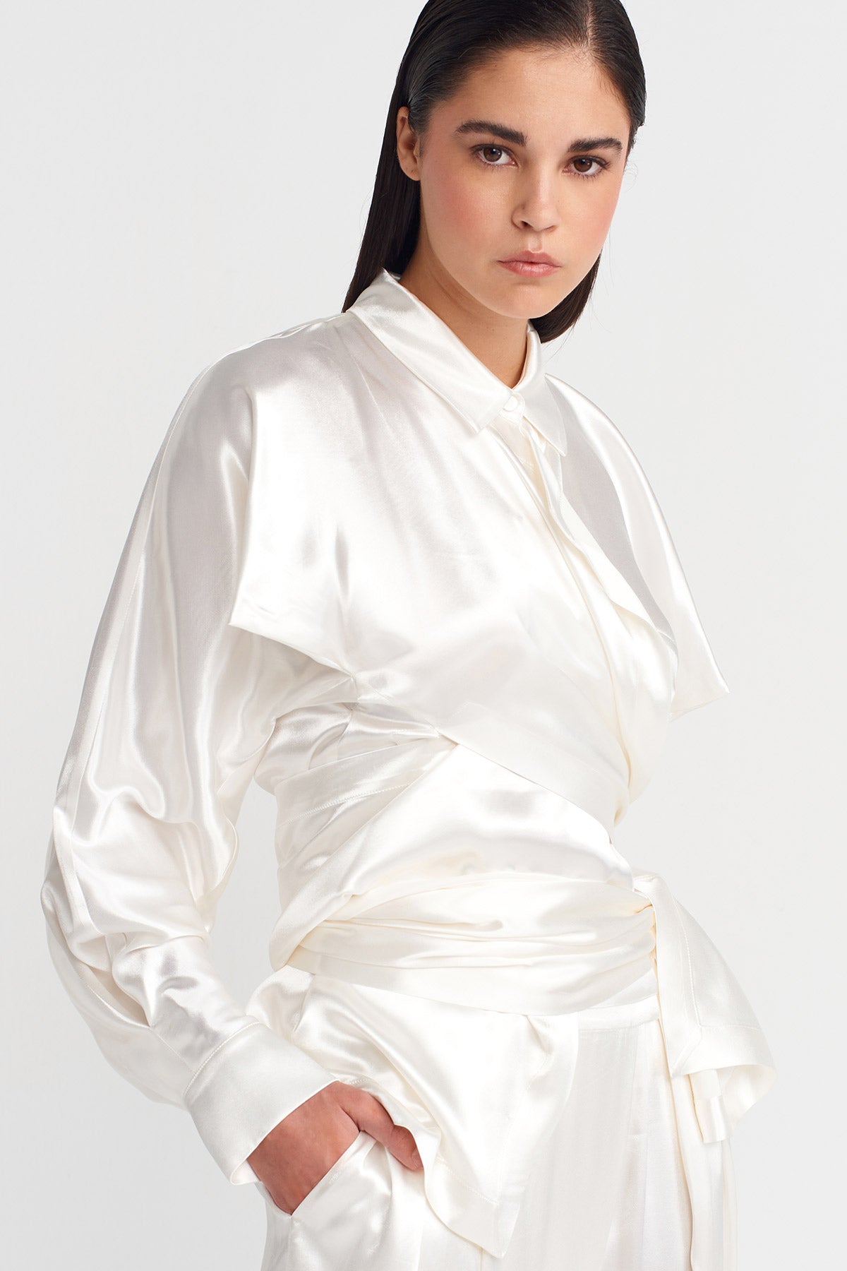 Kırık Beyaz Saten Samurai Gömlek-K251011122
