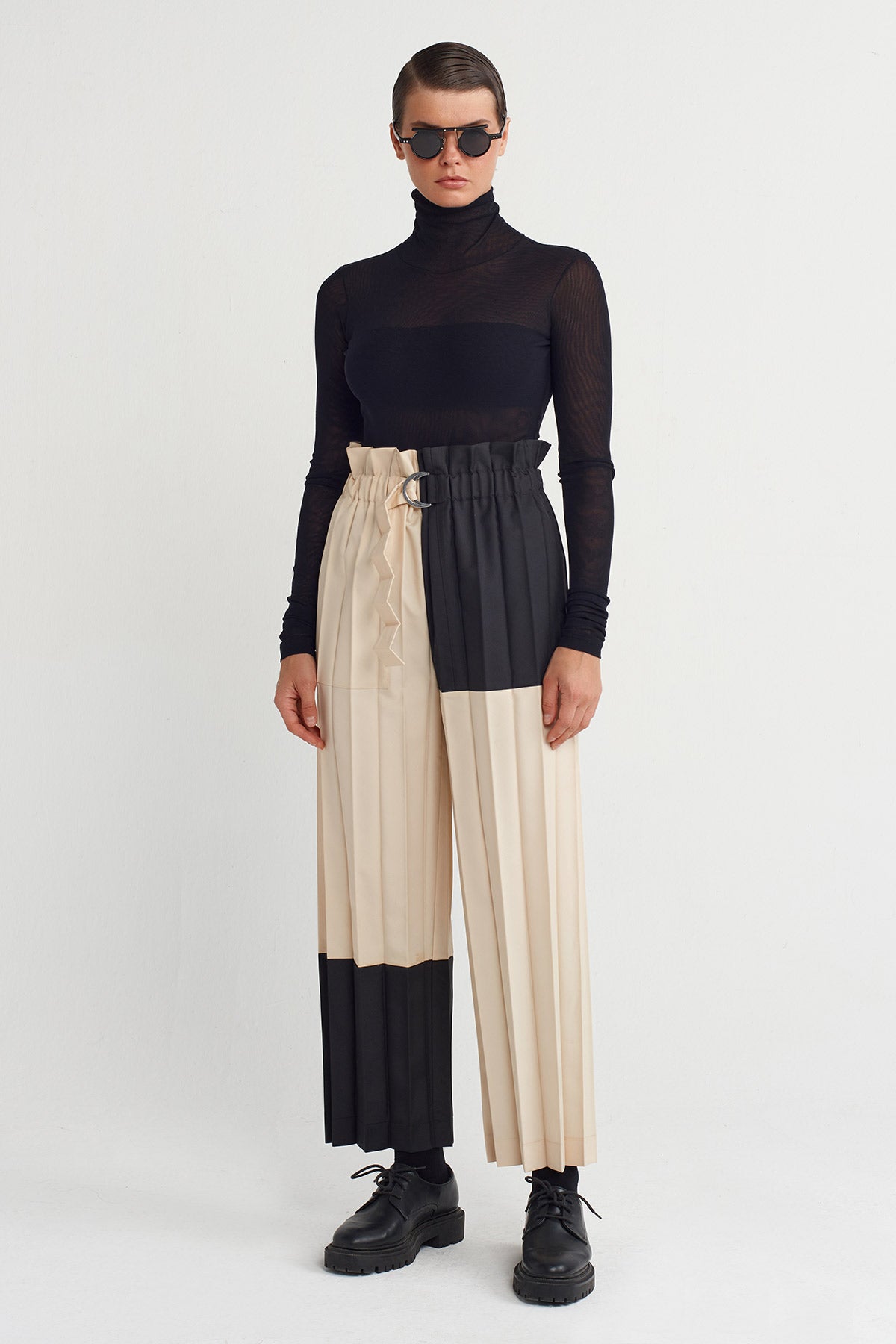 Natur/Black Color Block Pleated Trousers-K253013008
