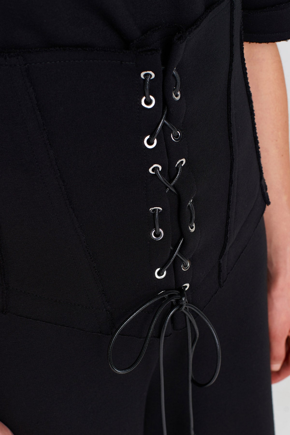 Siyah Korseli Bol Pantolon-K253013026