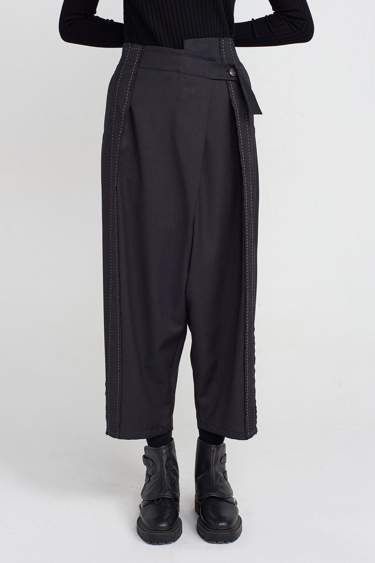 Antrasit Dikiş Detayli Kruvaze Pantolon-K253013035