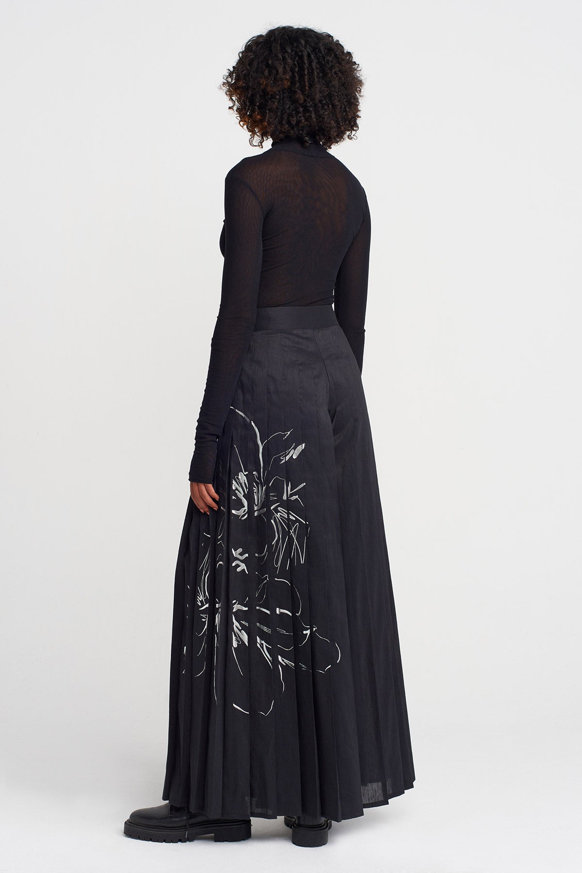 Siyah/Silver Baskılı Bol Pileli Pantolon-K253013047