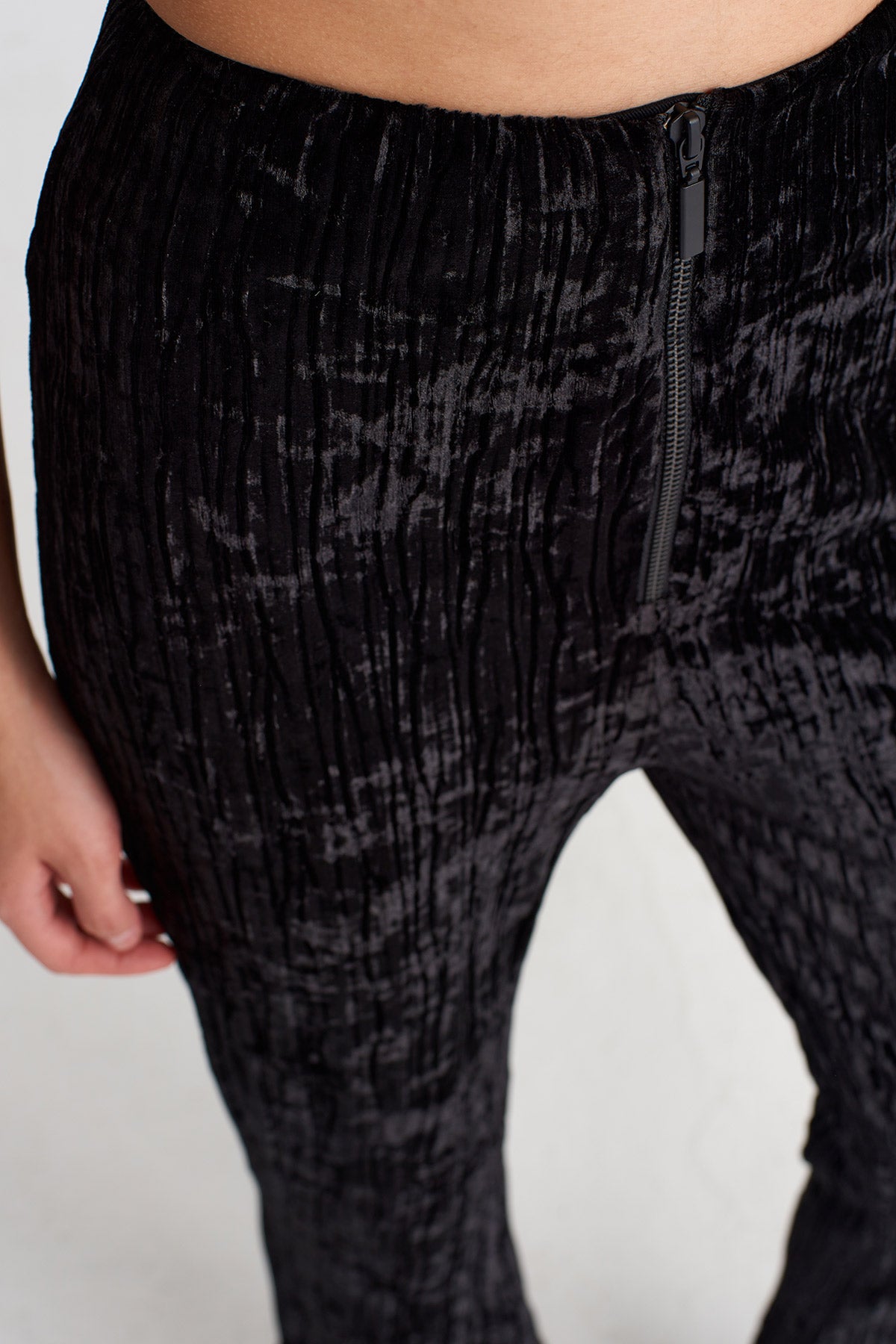 Siyah Fitilli Kadife Dokulu Flare Pantolon-K253013064