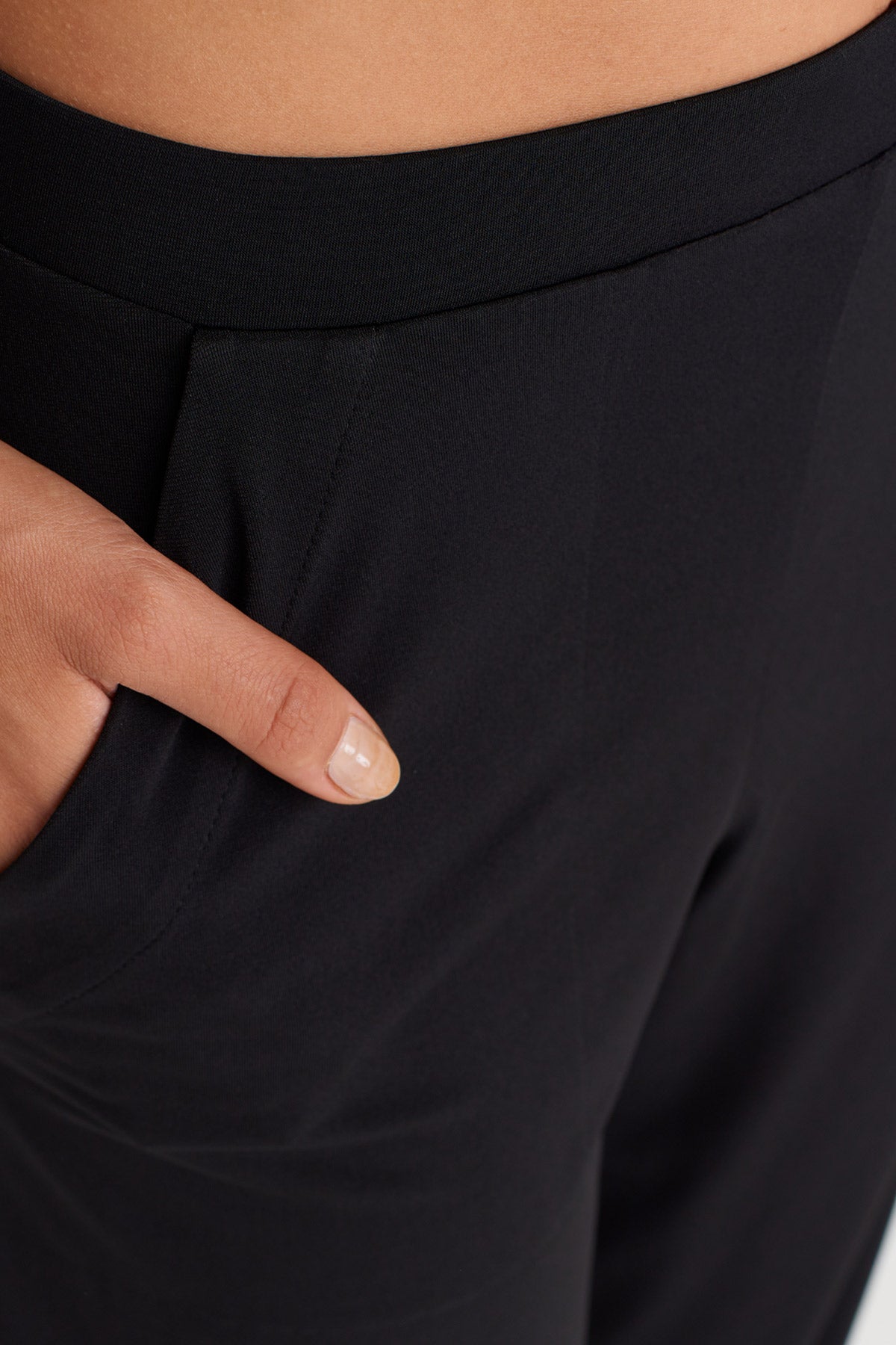 Siyah Cepli Rahat Jarse Pantolon-K253013075