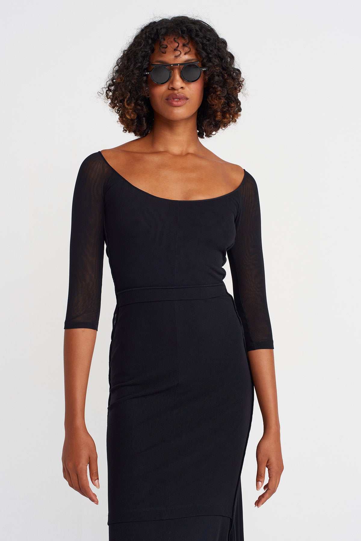 Siyah Sırt Dekolteli Şık Balık Elbise-K254014006