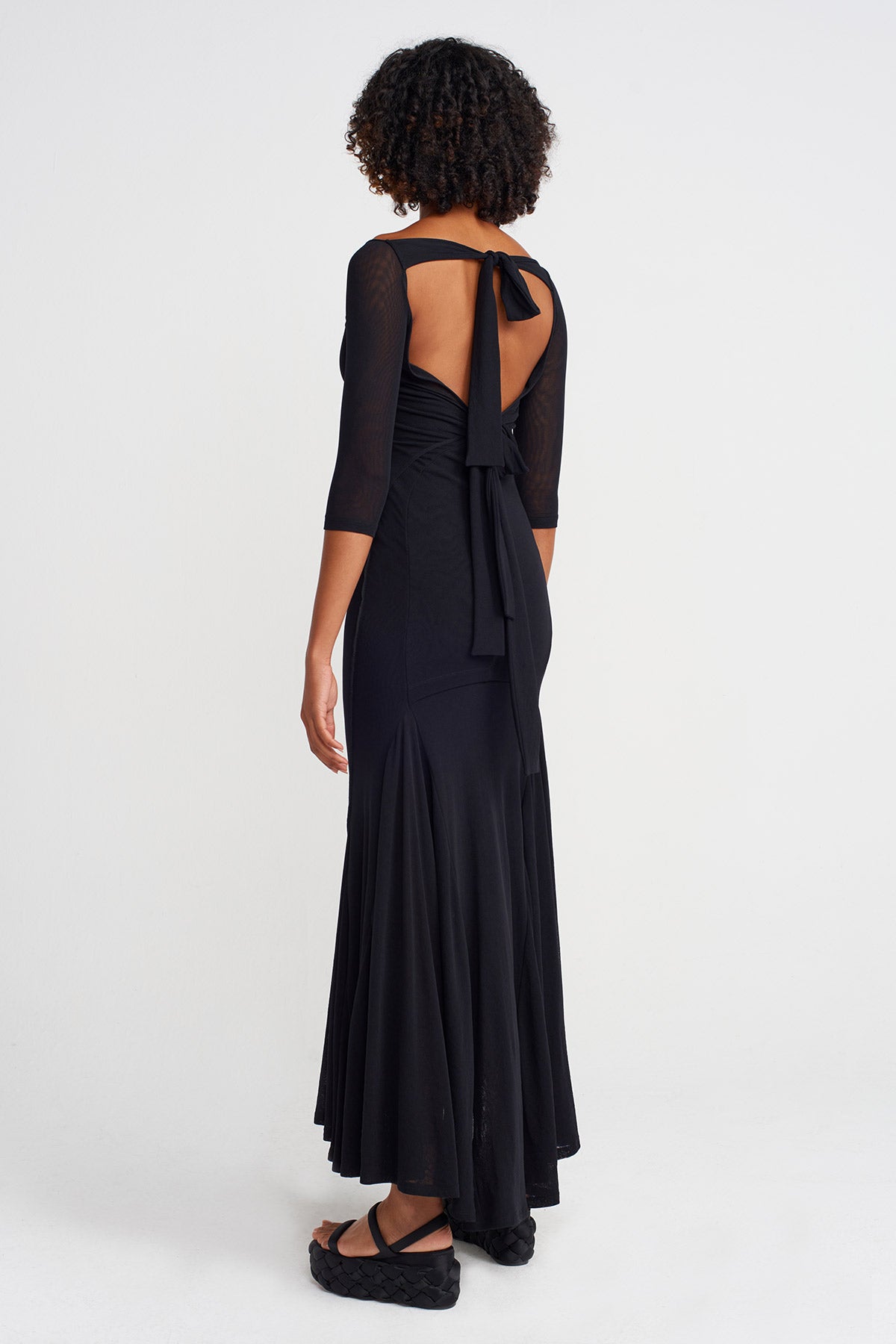 Siyah Sırt Dekolteli Şık Balık Elbise-K254014006