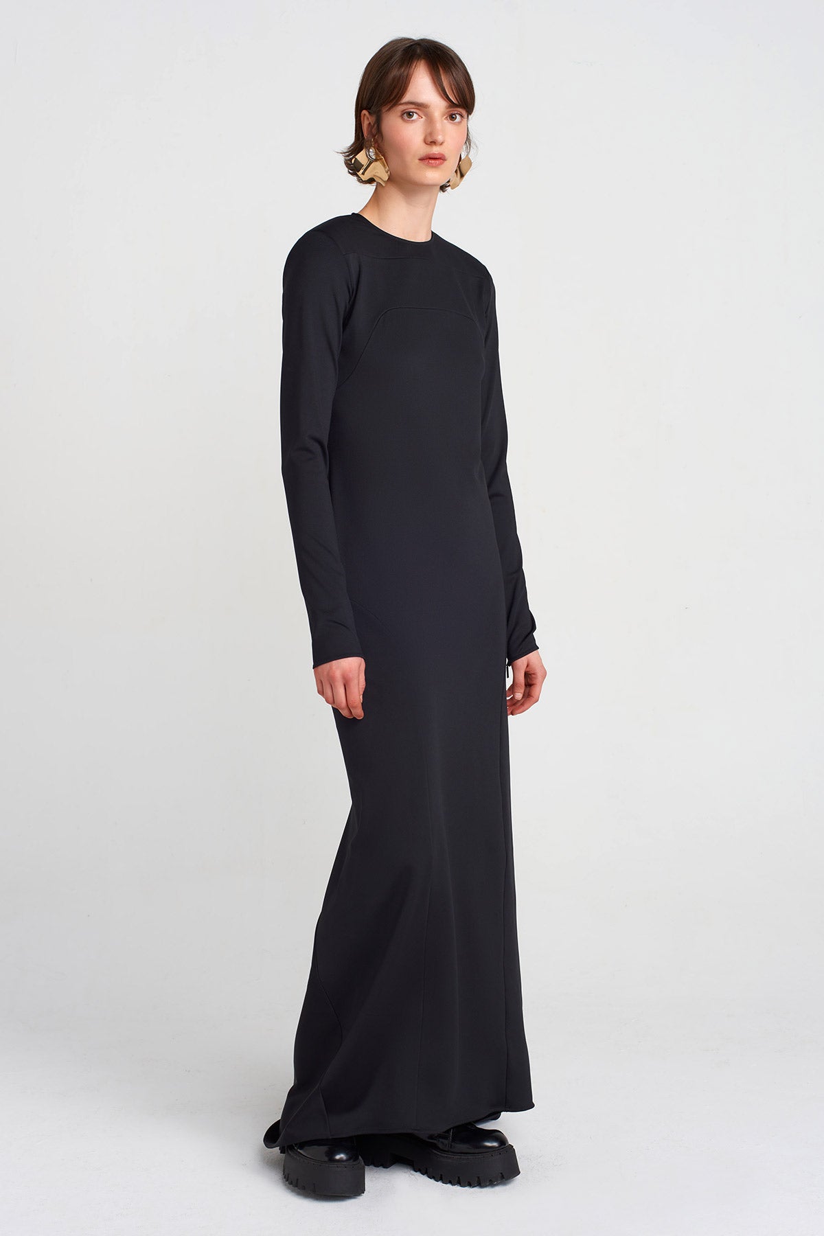 Black Long-Tailed Dress-K254014033