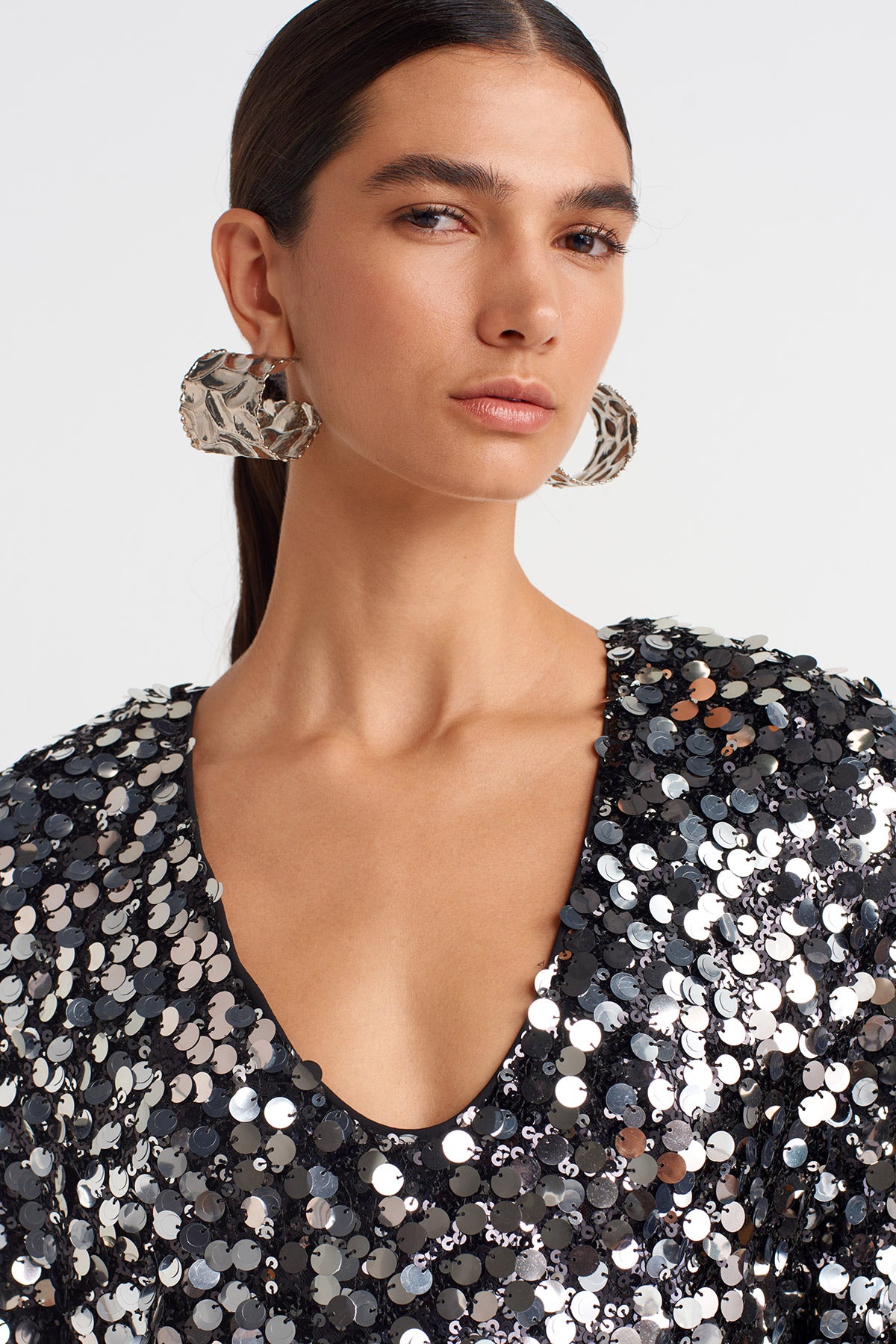 Payetli Arkası Yırtmaç Tül Detaylı Elbise-K254014079