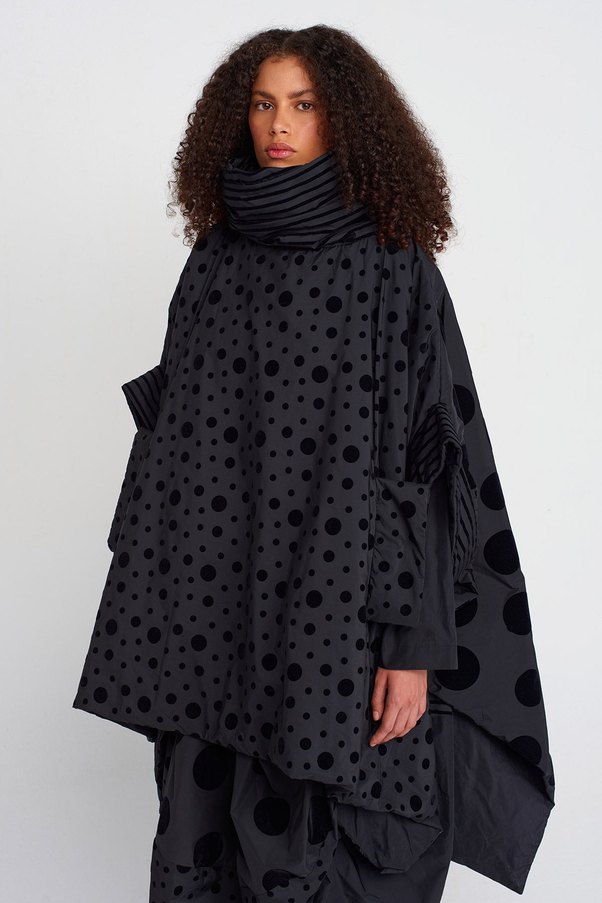 Multicolor Velvet Polka Dot Patterned Oversize Padded Jacket-K255015037