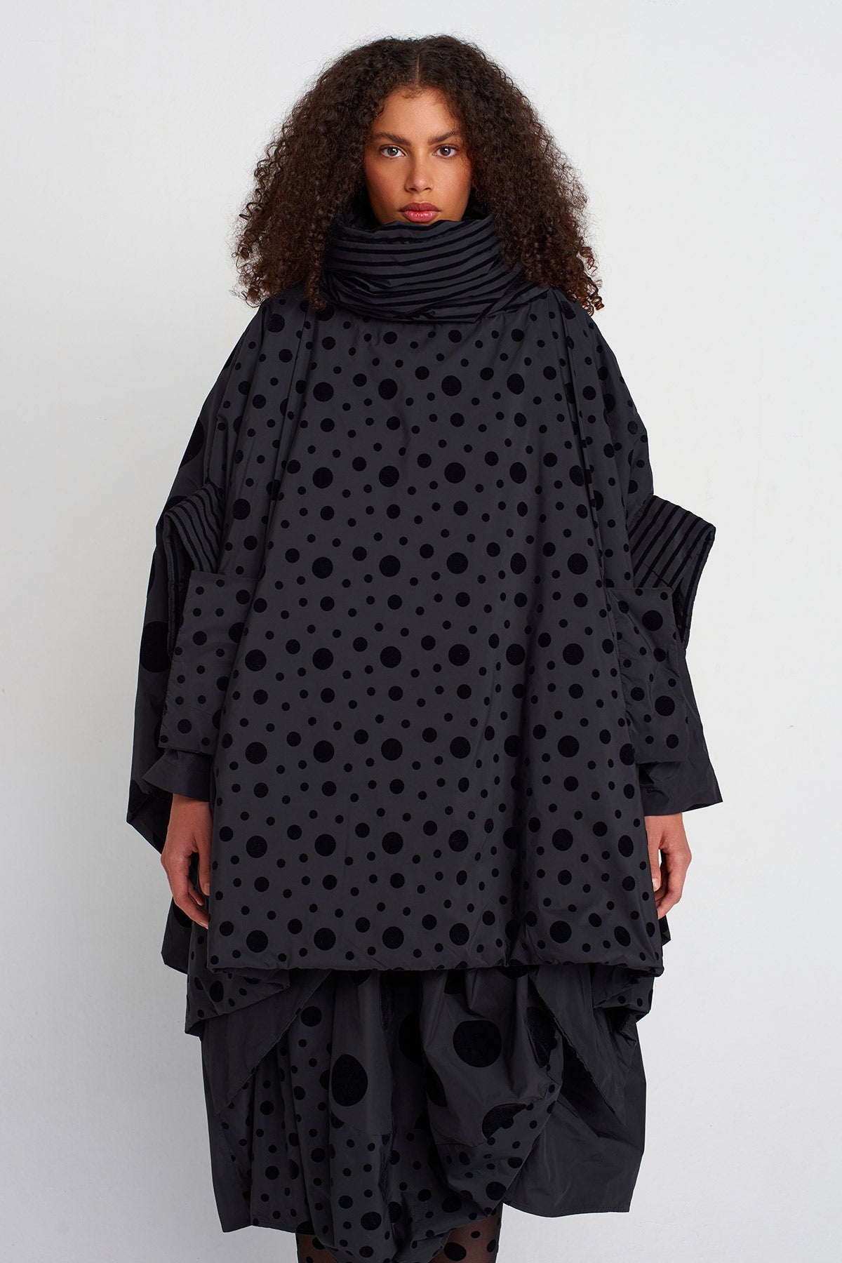 Multicolor Velvet Polka Dot Patterned Oversize Padded Jacket-K255015037