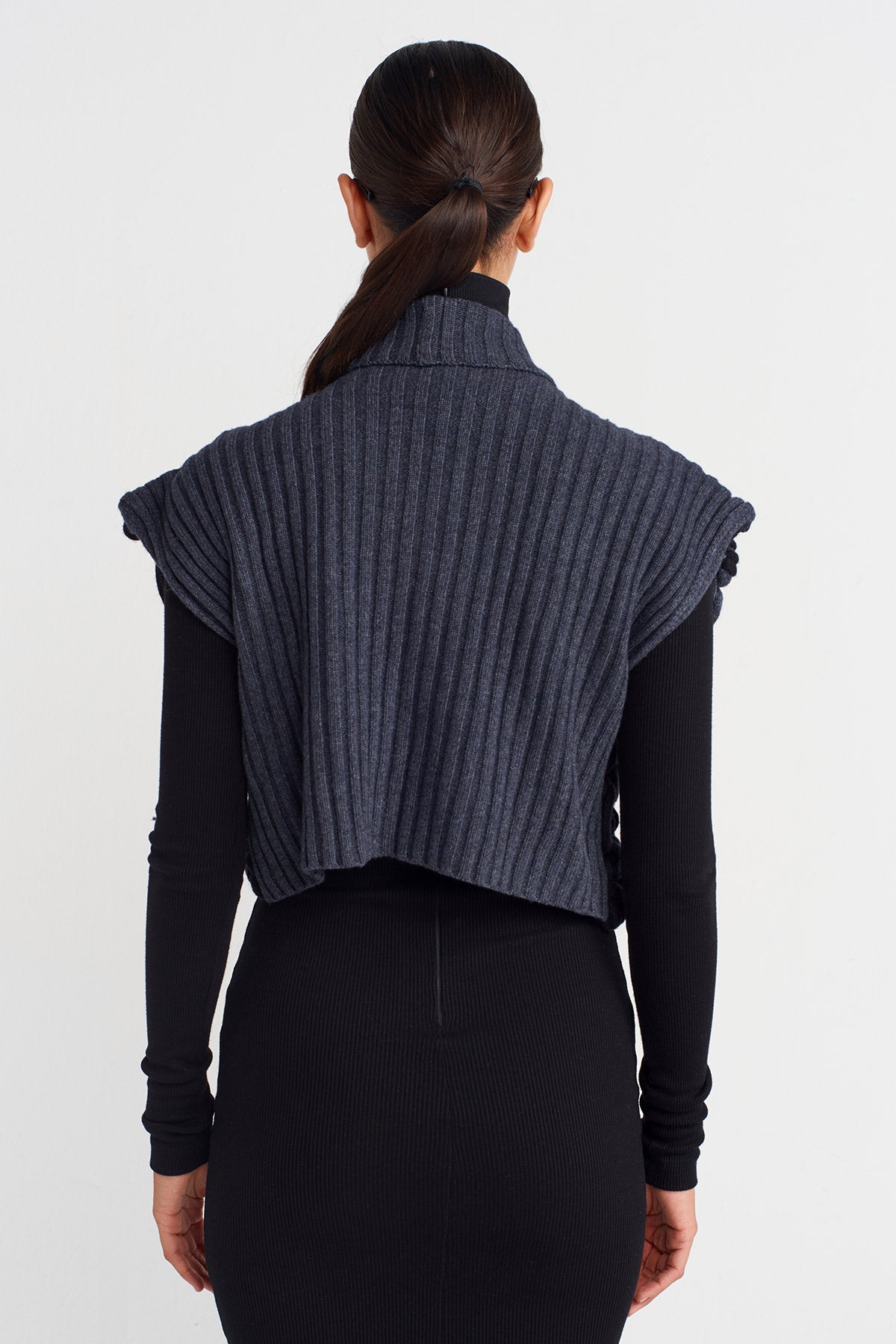 El Örgüsü Detaylı Kısa Yelek-K255015101