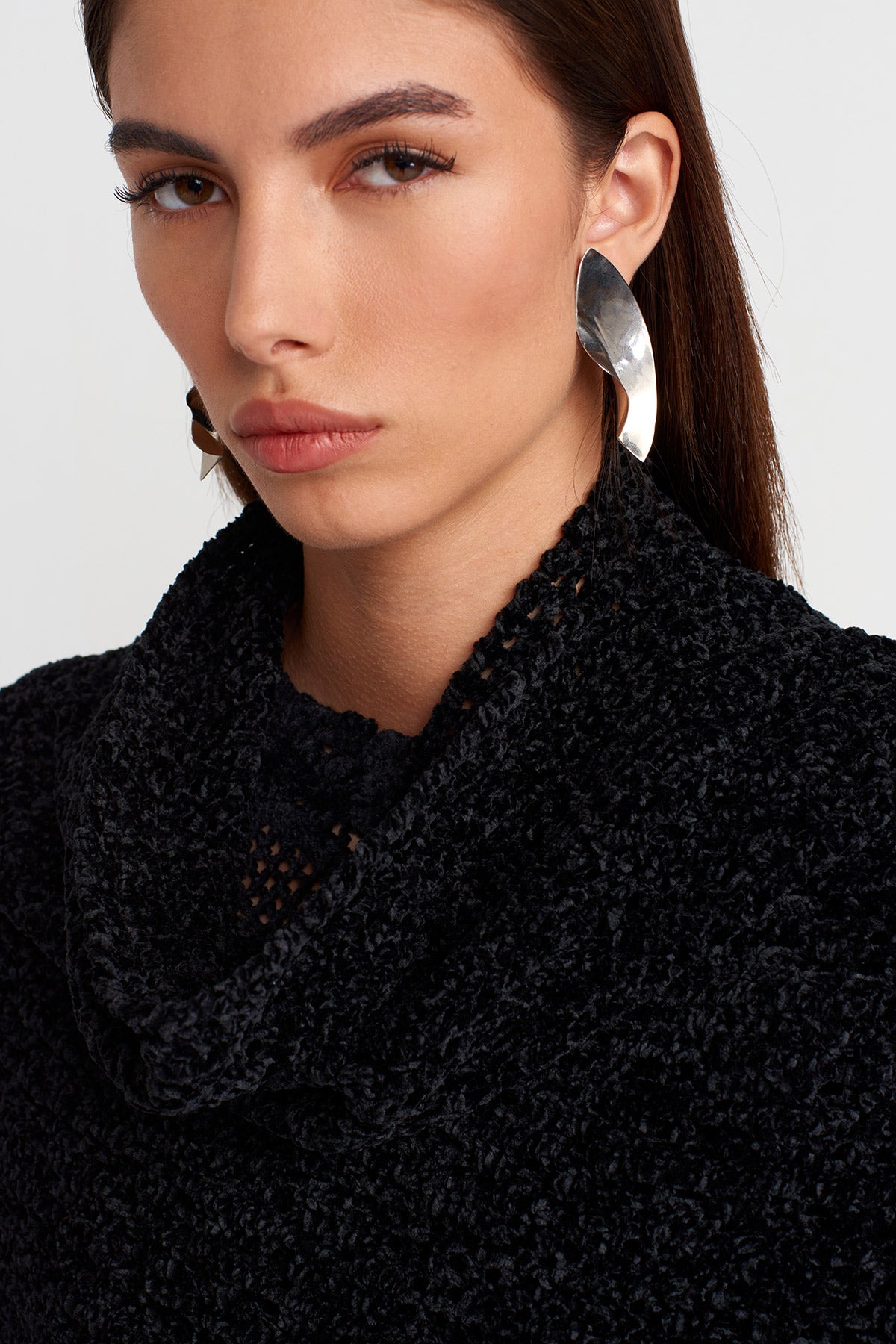 Siyah Püskül Detaylı Örgü Şal-K256016012