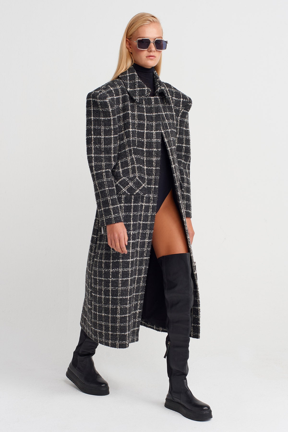 Gri/Beyaz Dik Omuzlu Uzun Kaban-K257017011