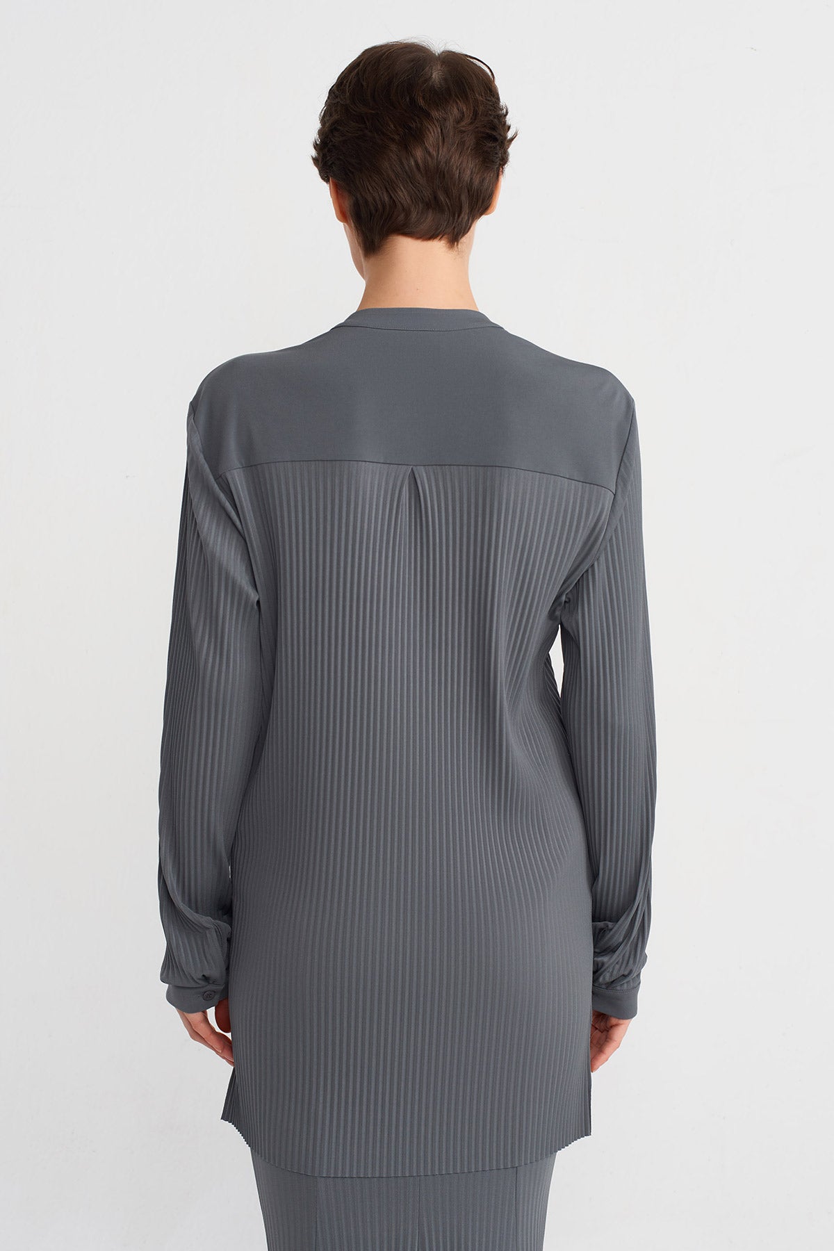 Steel Judge Collar Jersey Pleated Shirt-Y241011082