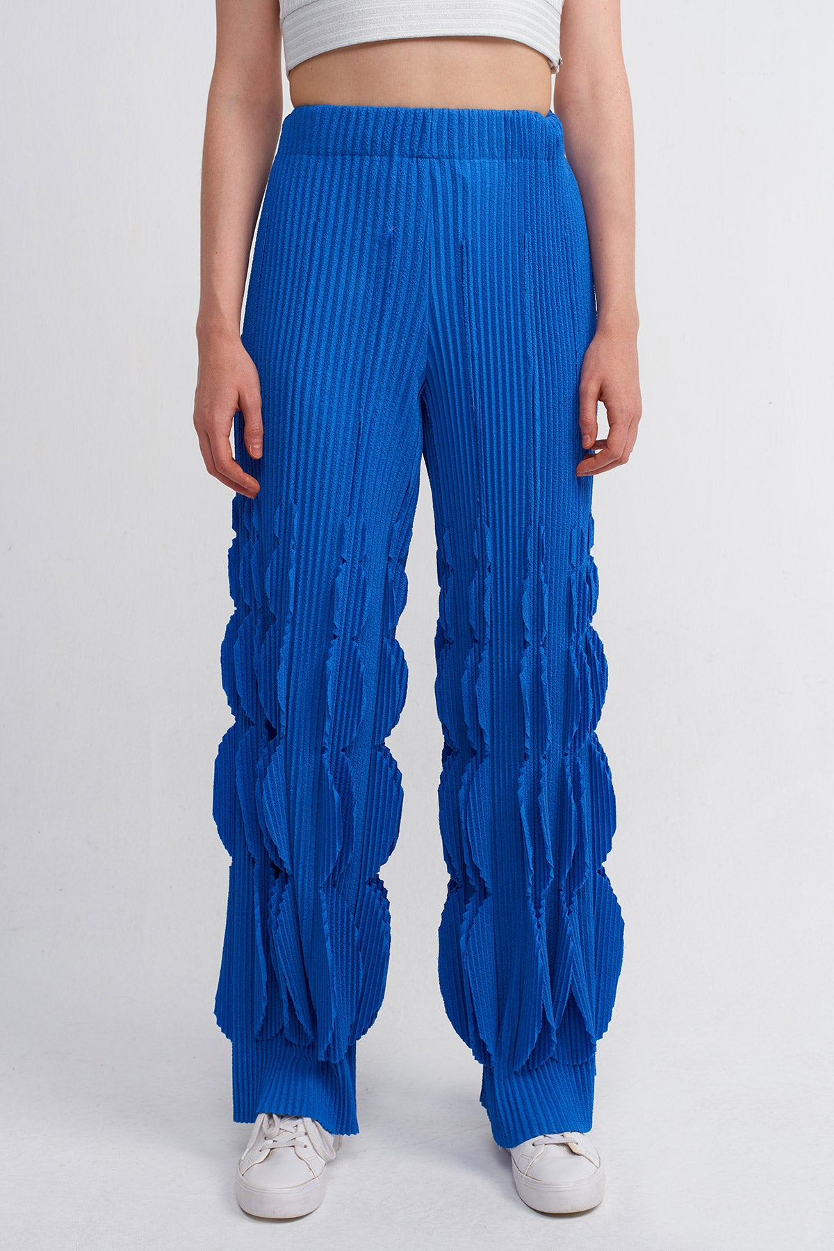 Royal Mavi Kendinden Desen Detaylı Plise Pantolon-Y243013049
