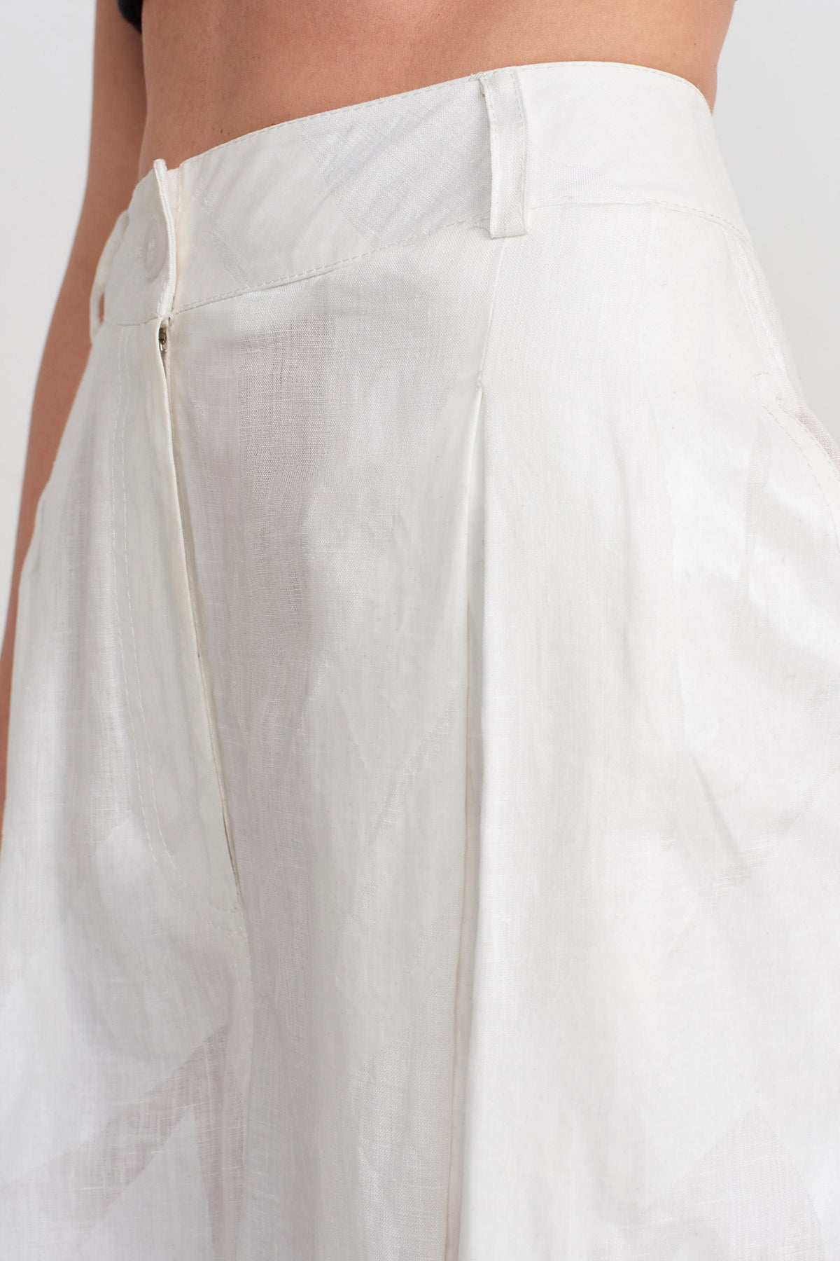 Kırık Beyaz Tona Ton Baskılı Maxi Boy Pantolon-Y243013077
