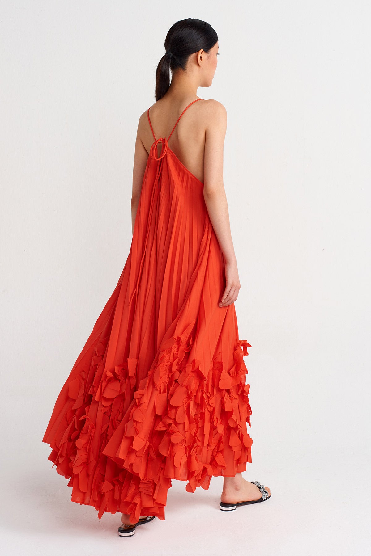 Kırmızı Etekleri Çiçek Motifli Plisoley Elbise-Y244014125