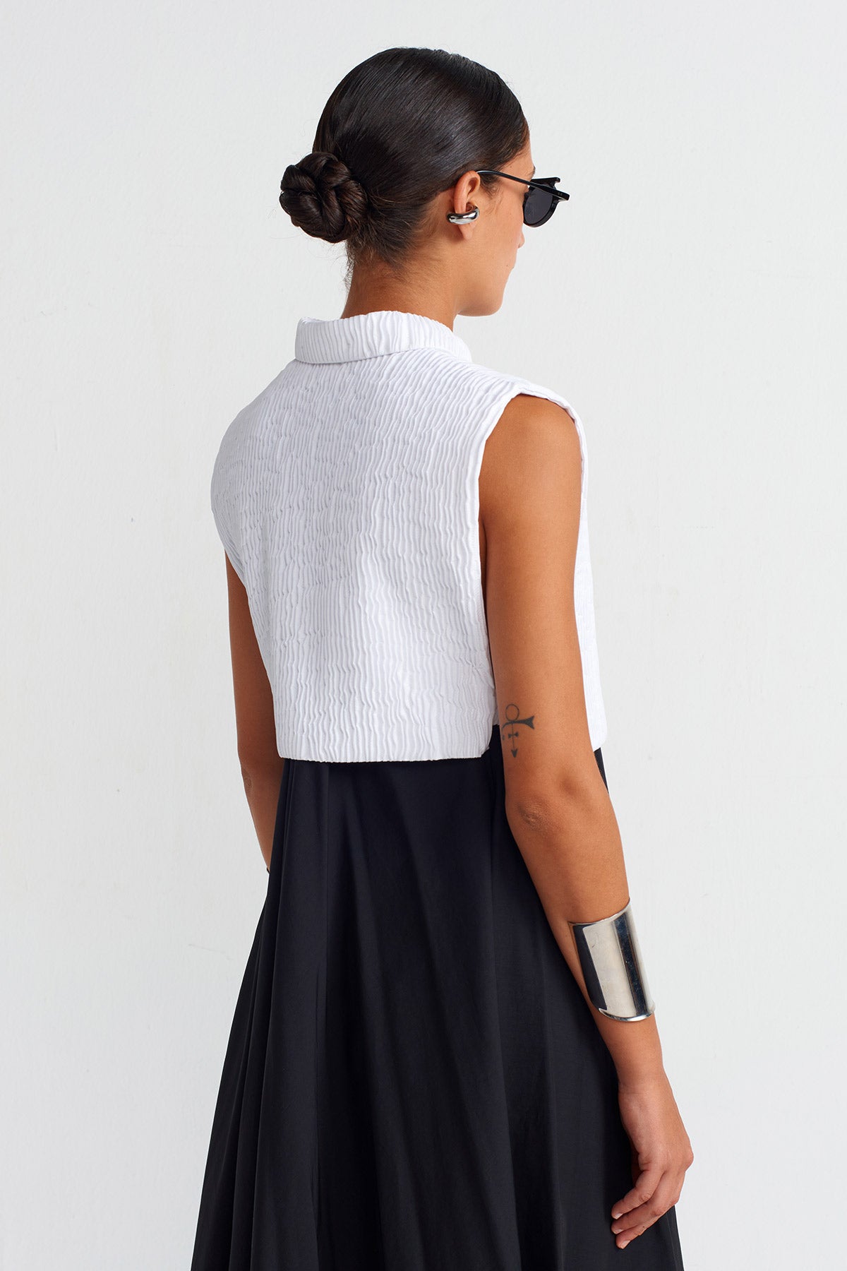 Off White Shirt Collar Embroidered Poplin Blouse-Y251011069