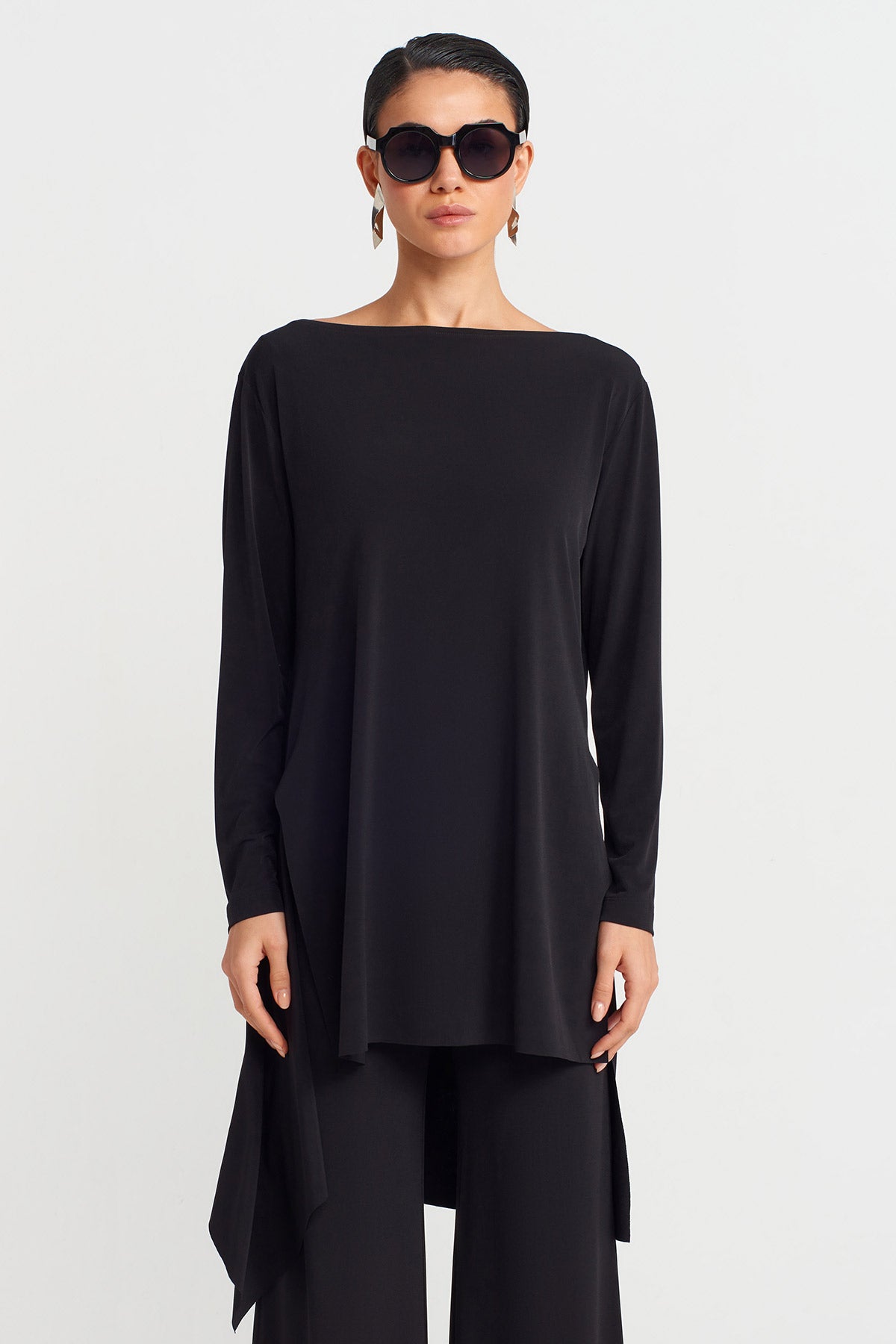 Black Asymmetrical Jersey Blouse-Y251011118