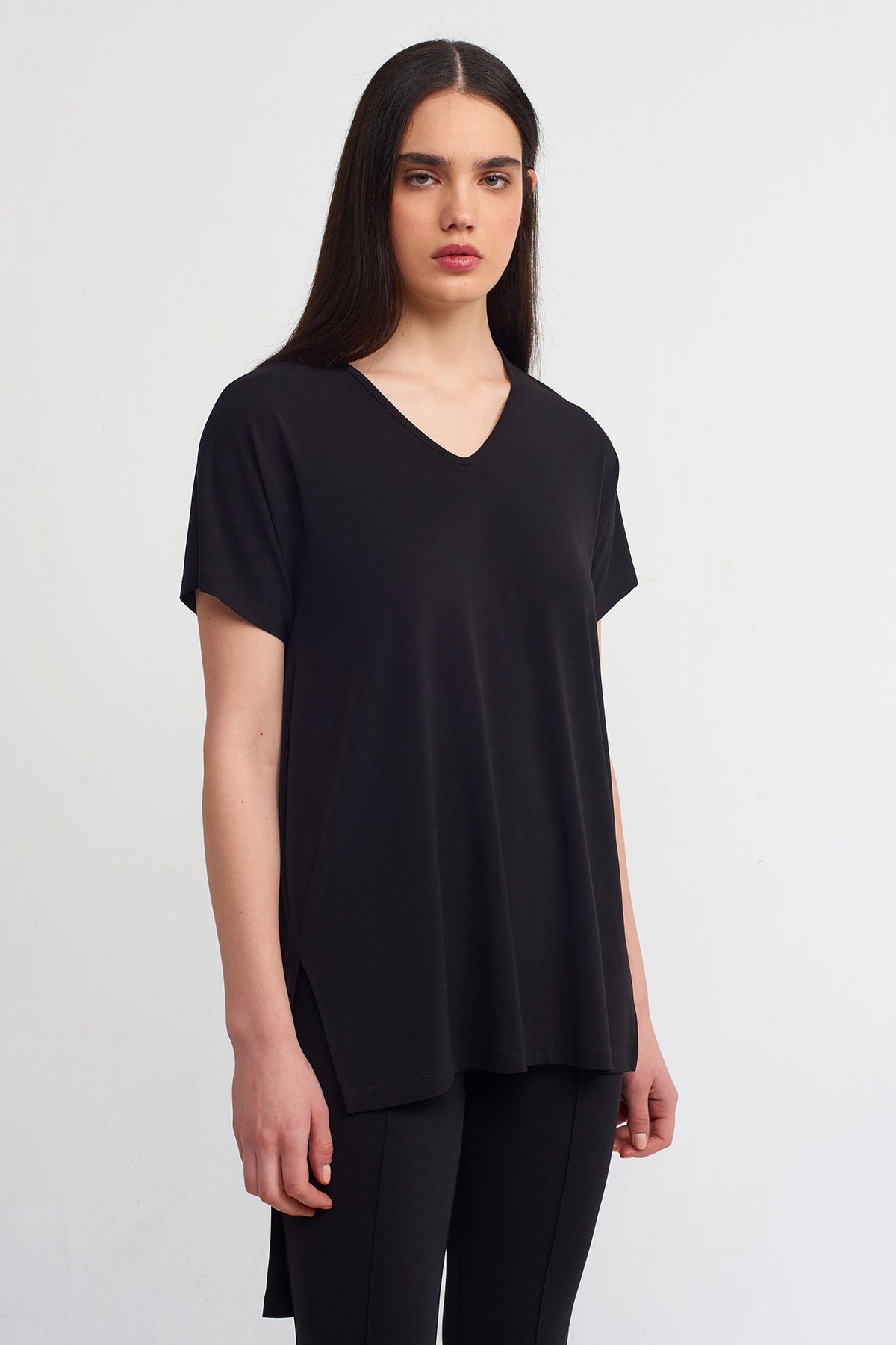 Black Long Back Jersey T-shirt-Y251011122