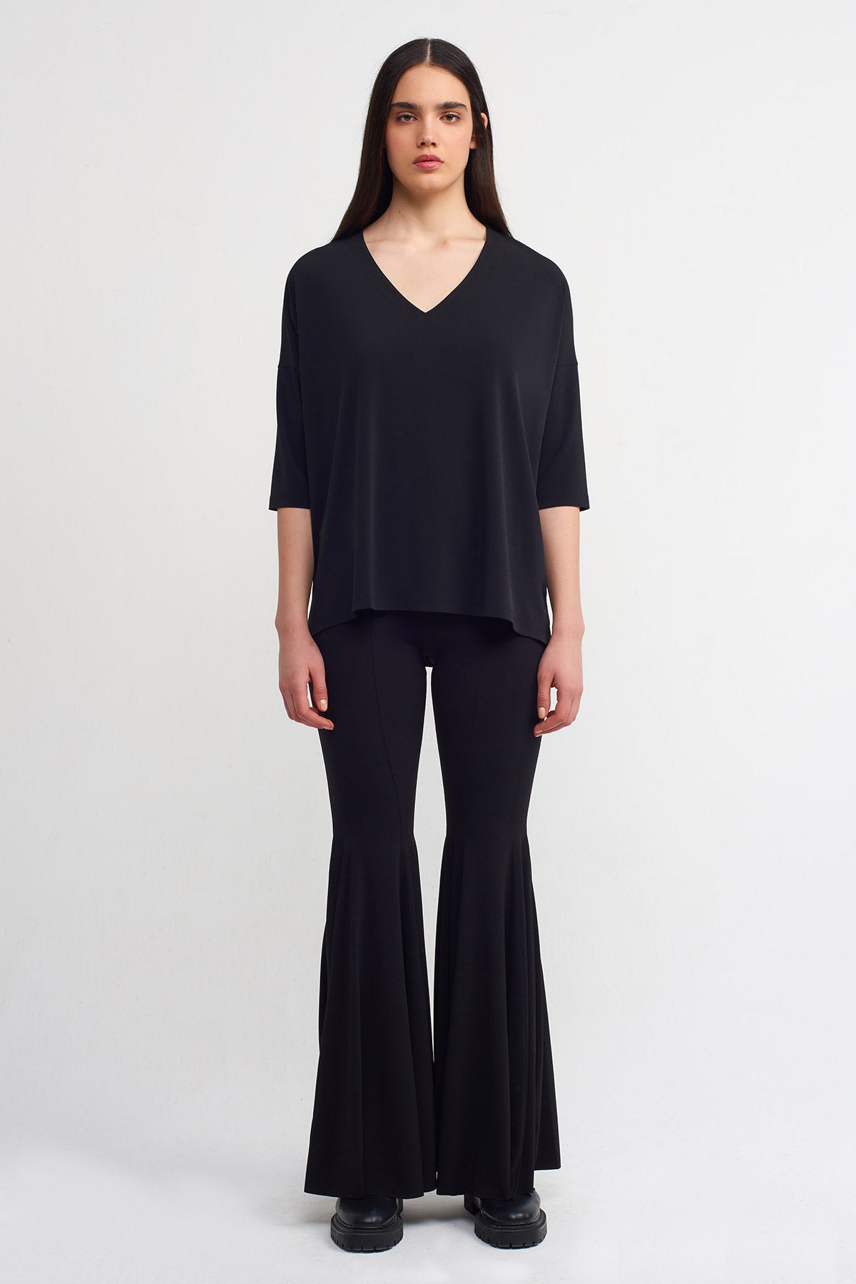Black V-Neck Jersey T-shirt-Y251011124