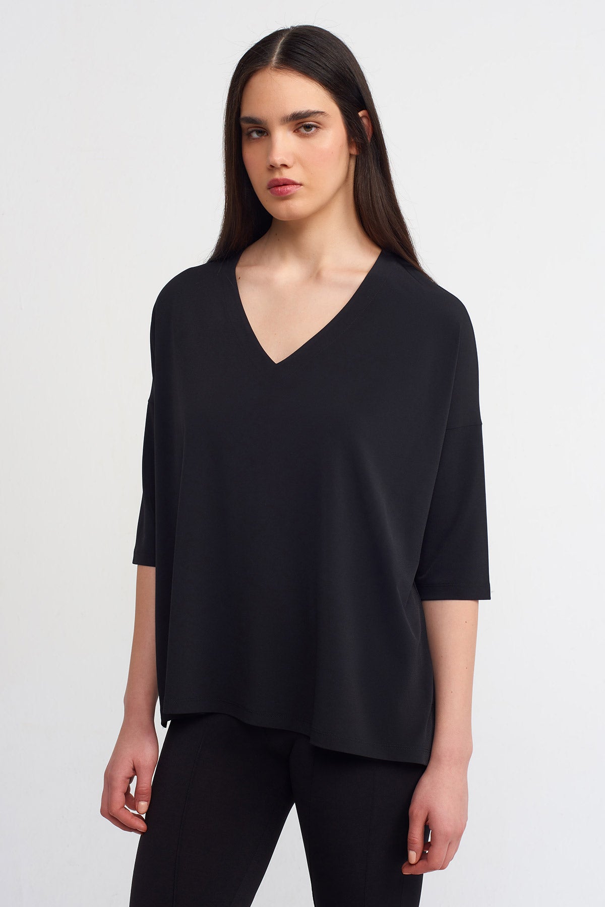 Black V-Neck Jersey T-shirt-Y251011124