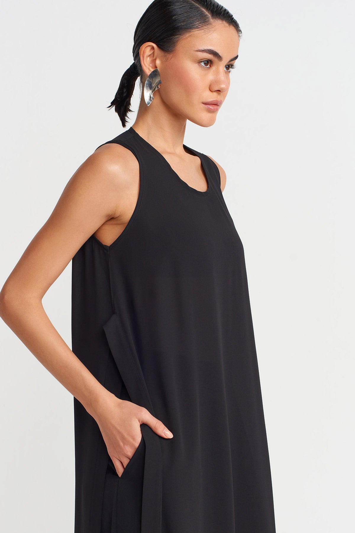 Siyah Yanı Yırtmaçlı Tunik Bluz-Y251011136