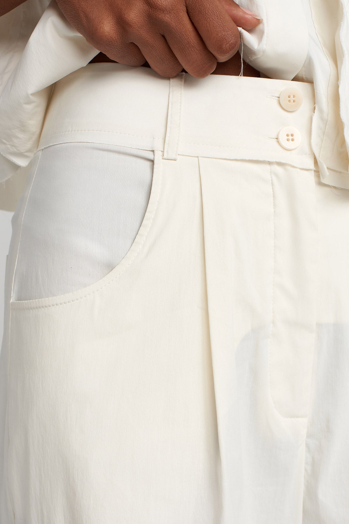 Ecru Stitch Detailed Poplin Trousers-Y253013019