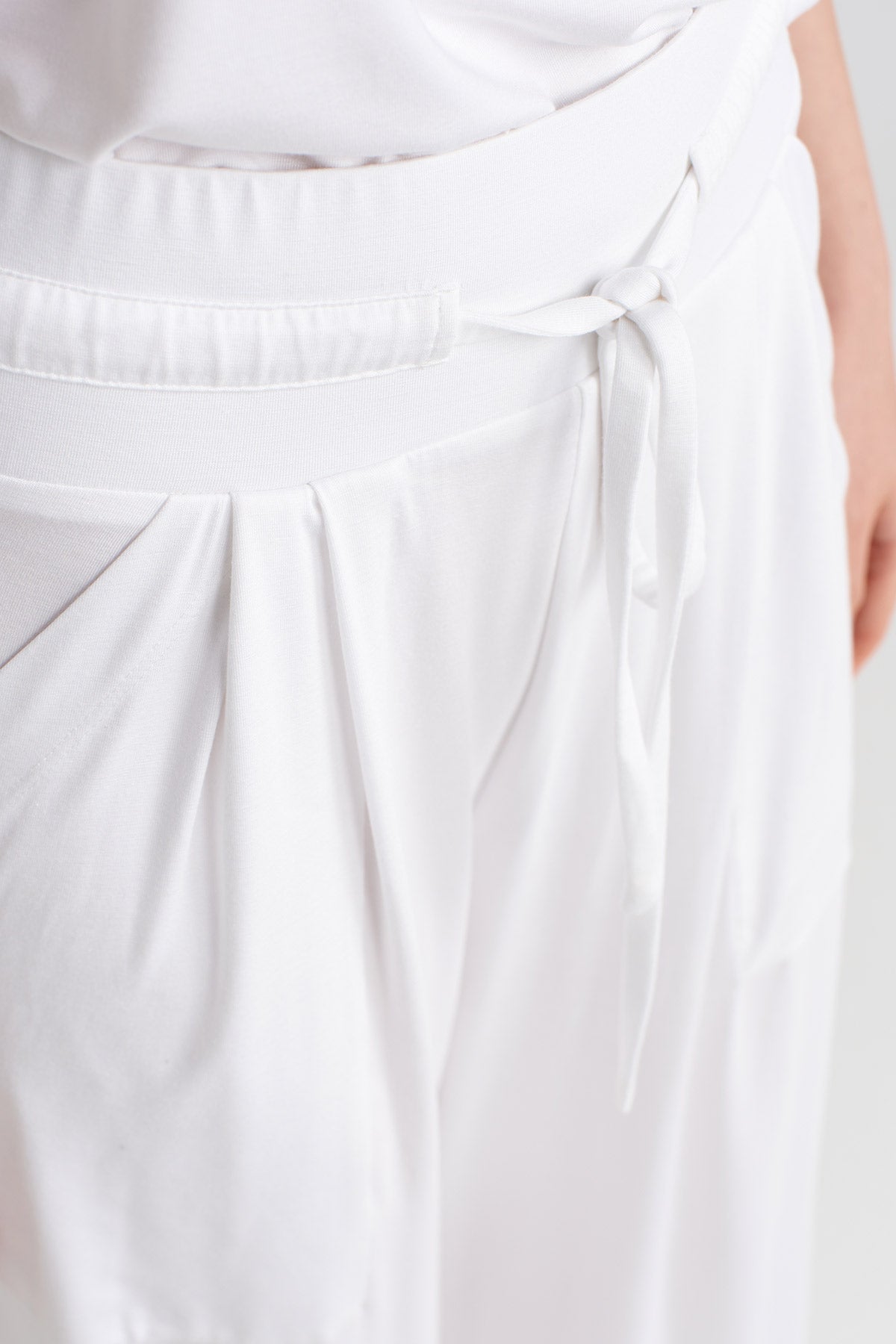 Kırık Beyaz Bağcıklı Yüksek Bel Pantolon-Y253013093