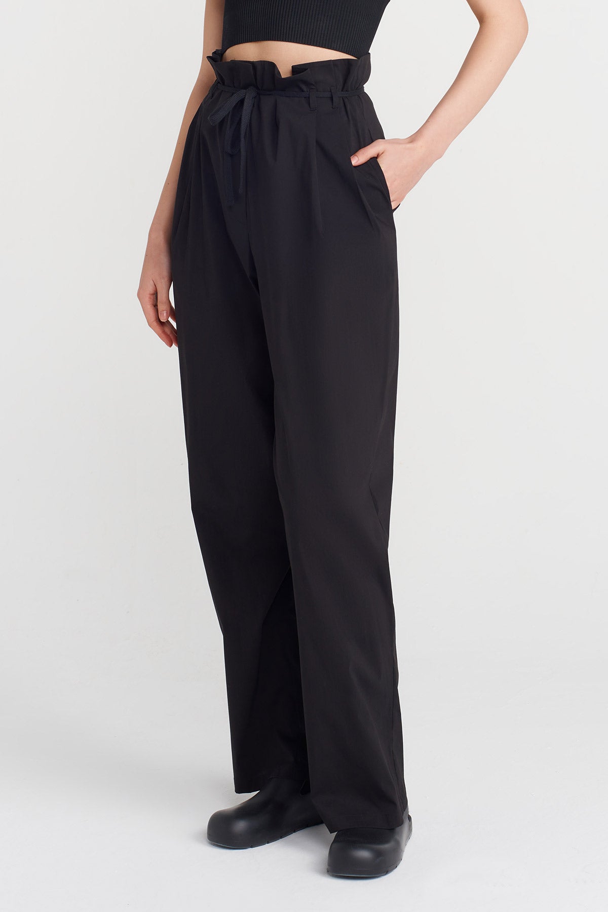 Black High Waist Poplin Trousers-Y253013097