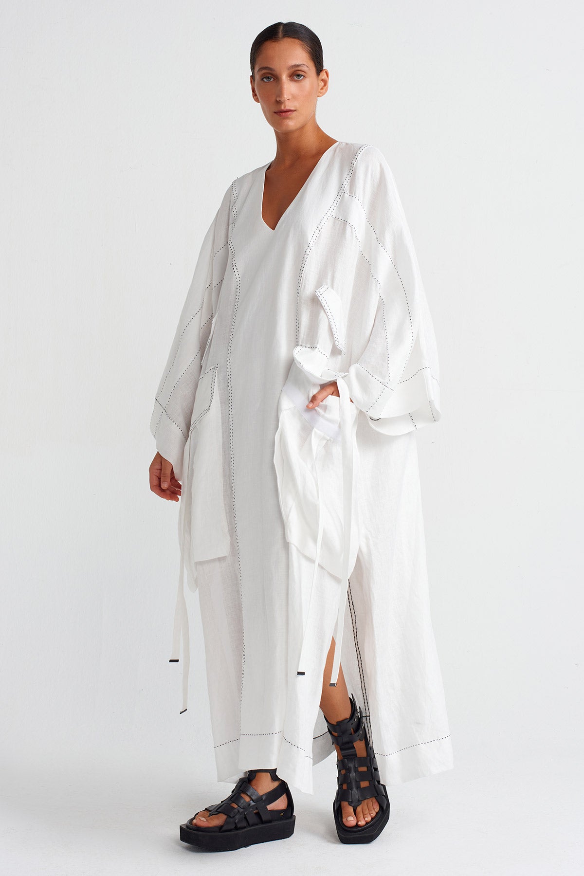 White / Black Contrast Stitched Pocketed Linen Kaftan Dress-Y254014020