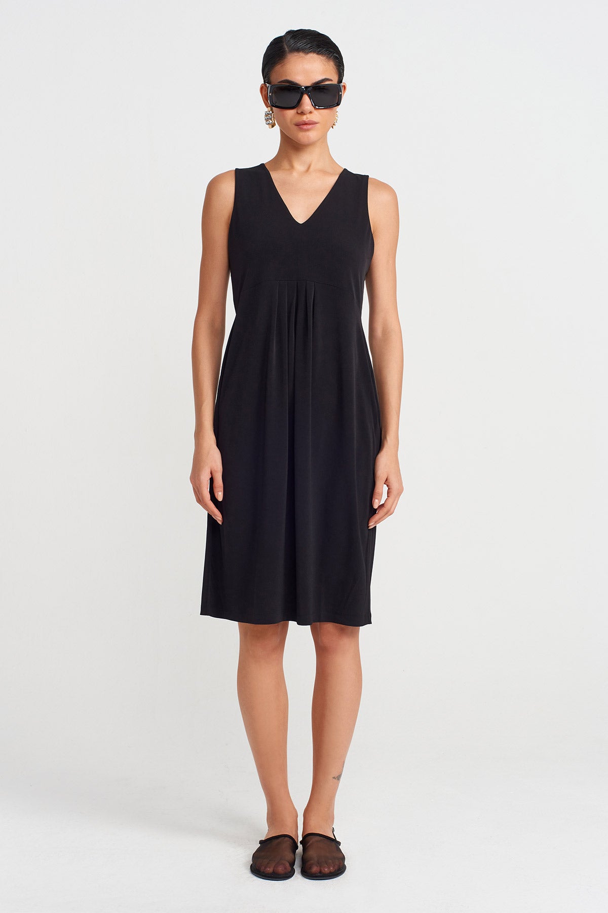 Black V Neck Short Jersey Dress -Y254014135
