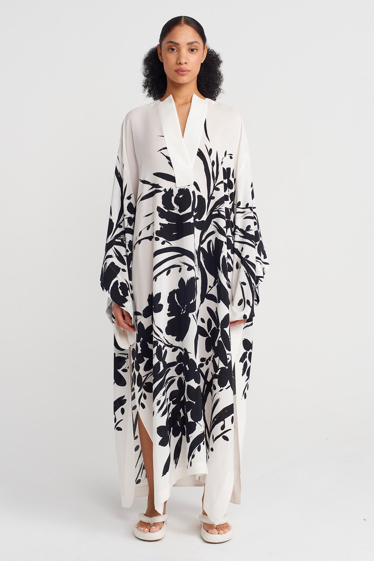 Beyaz/Siyah Desenli Kaftan Elbise-Y254014167