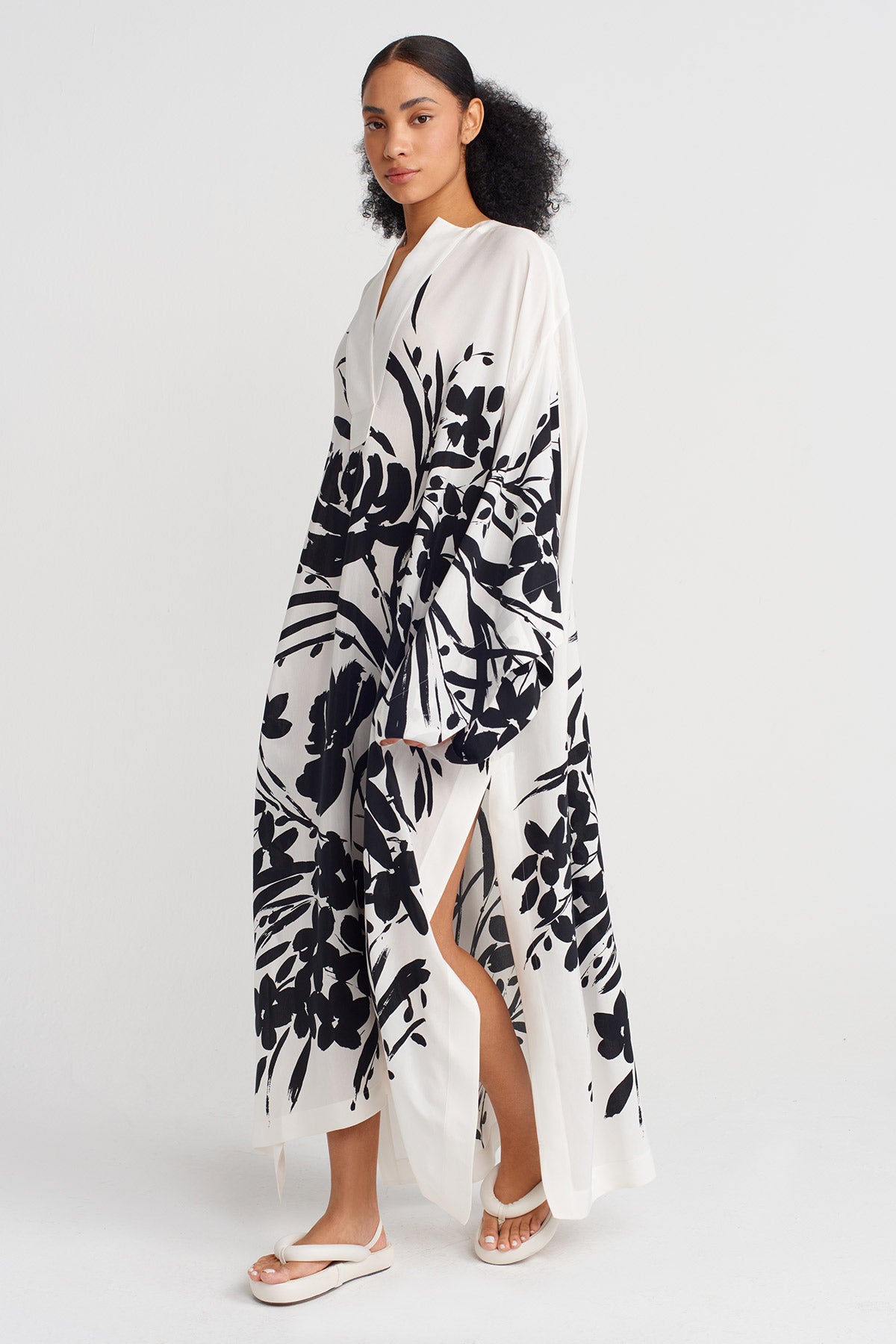 Beyaz/Siyah Desenli Kaftan Elbise-Y254014167