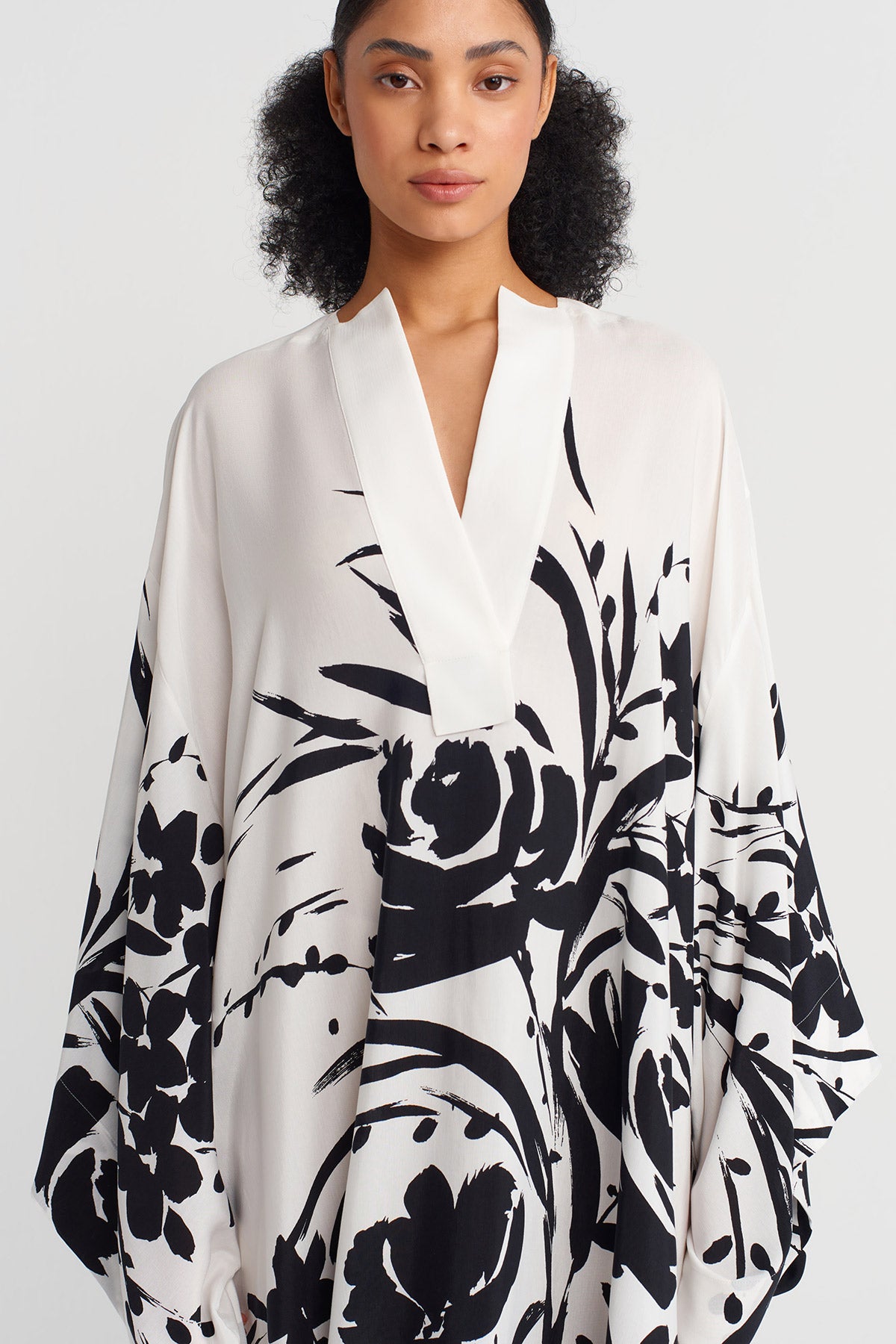 Beyaz/Siyah Desenli Kaftan Elbise-Y254014167