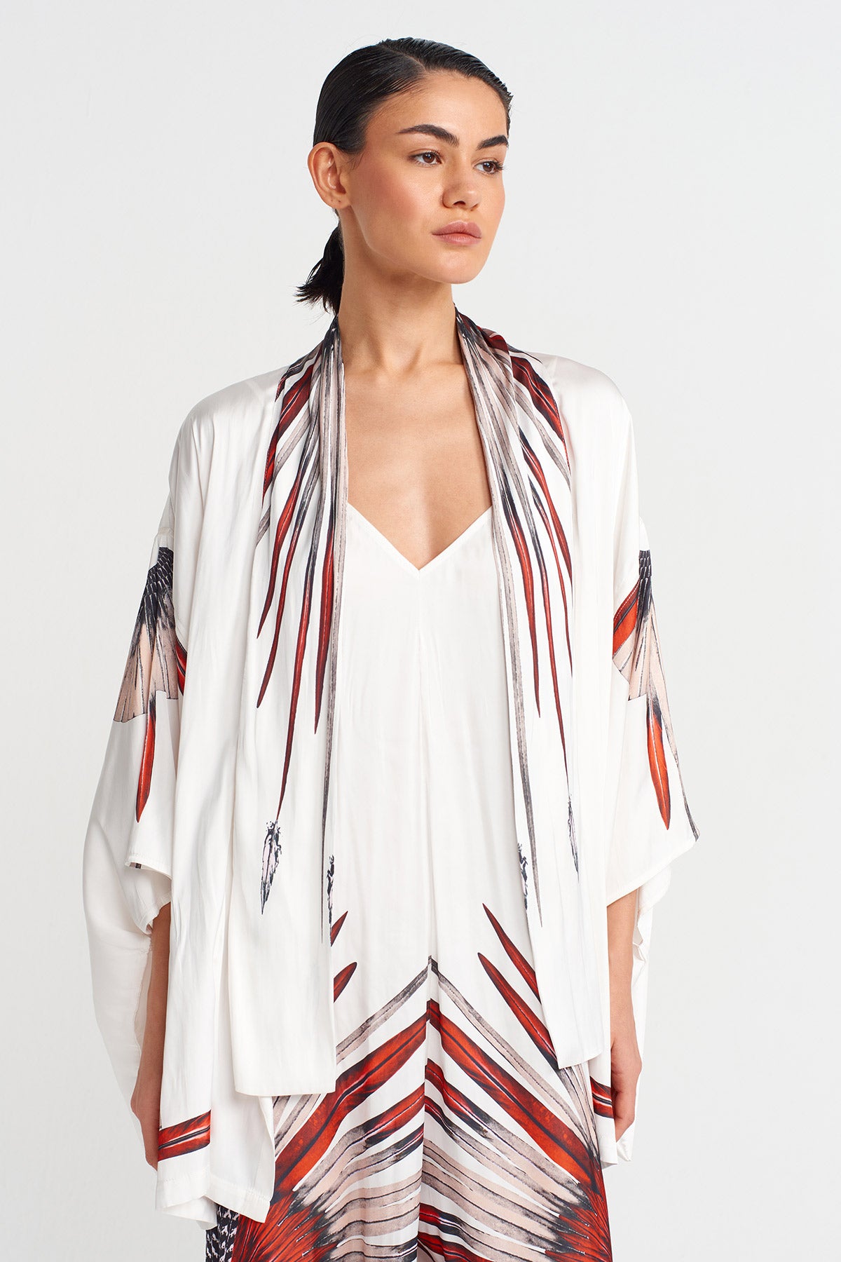 Off White Patterned Short Kimono-Y255015088