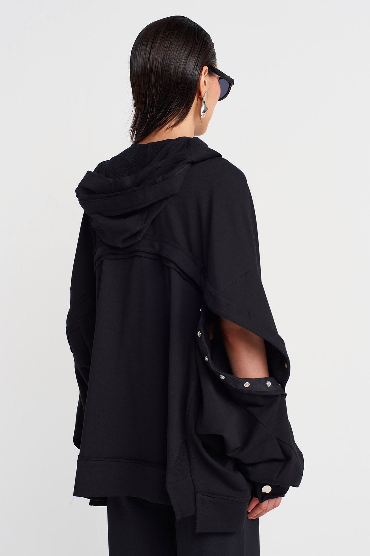 Black Pocket Detailed Jacket-Y255015097