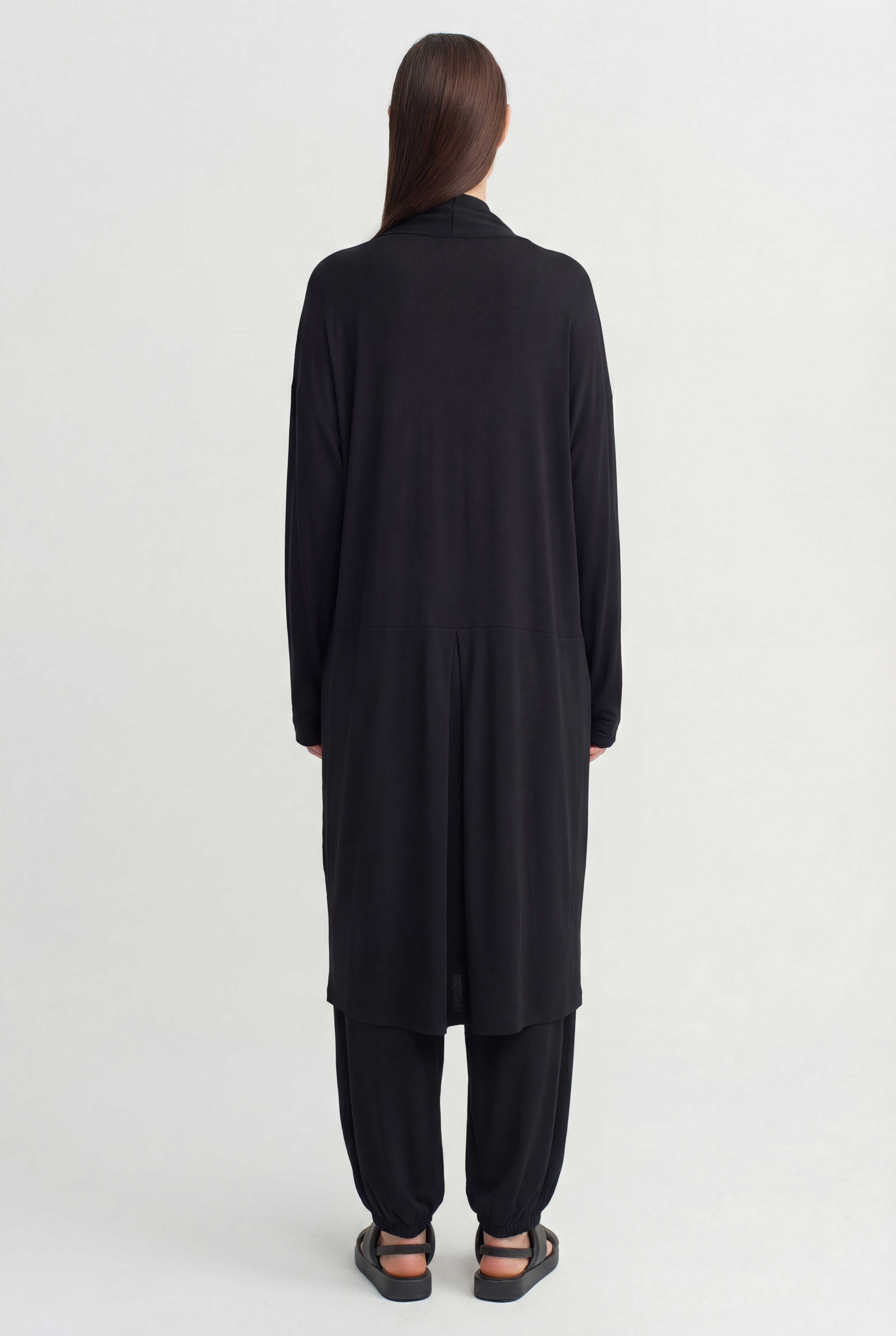 Siyah Dökümlü Yaka Detaylı Uzun Elbise-Y264014047