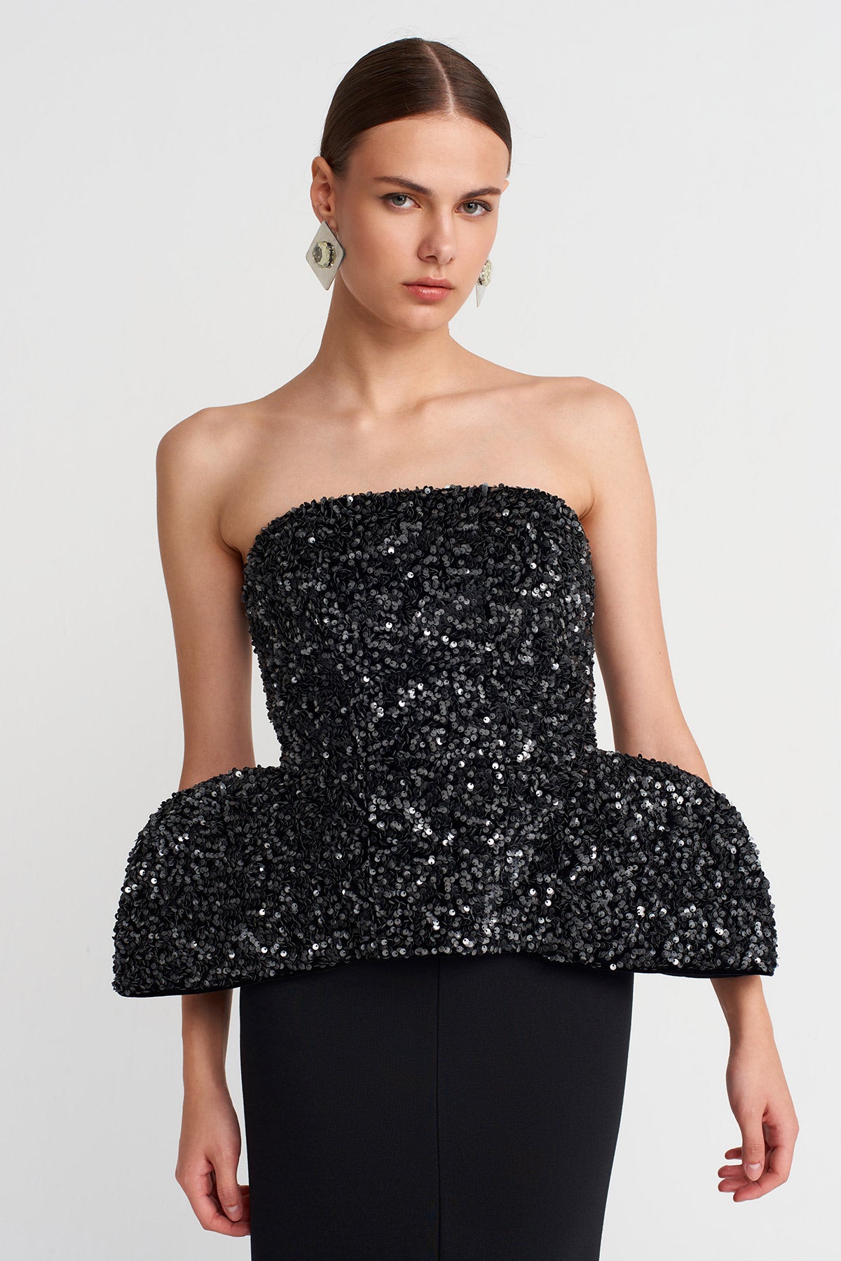 Siyah Işıltılı Straplez Volümlü Büstiyer-Y261011033