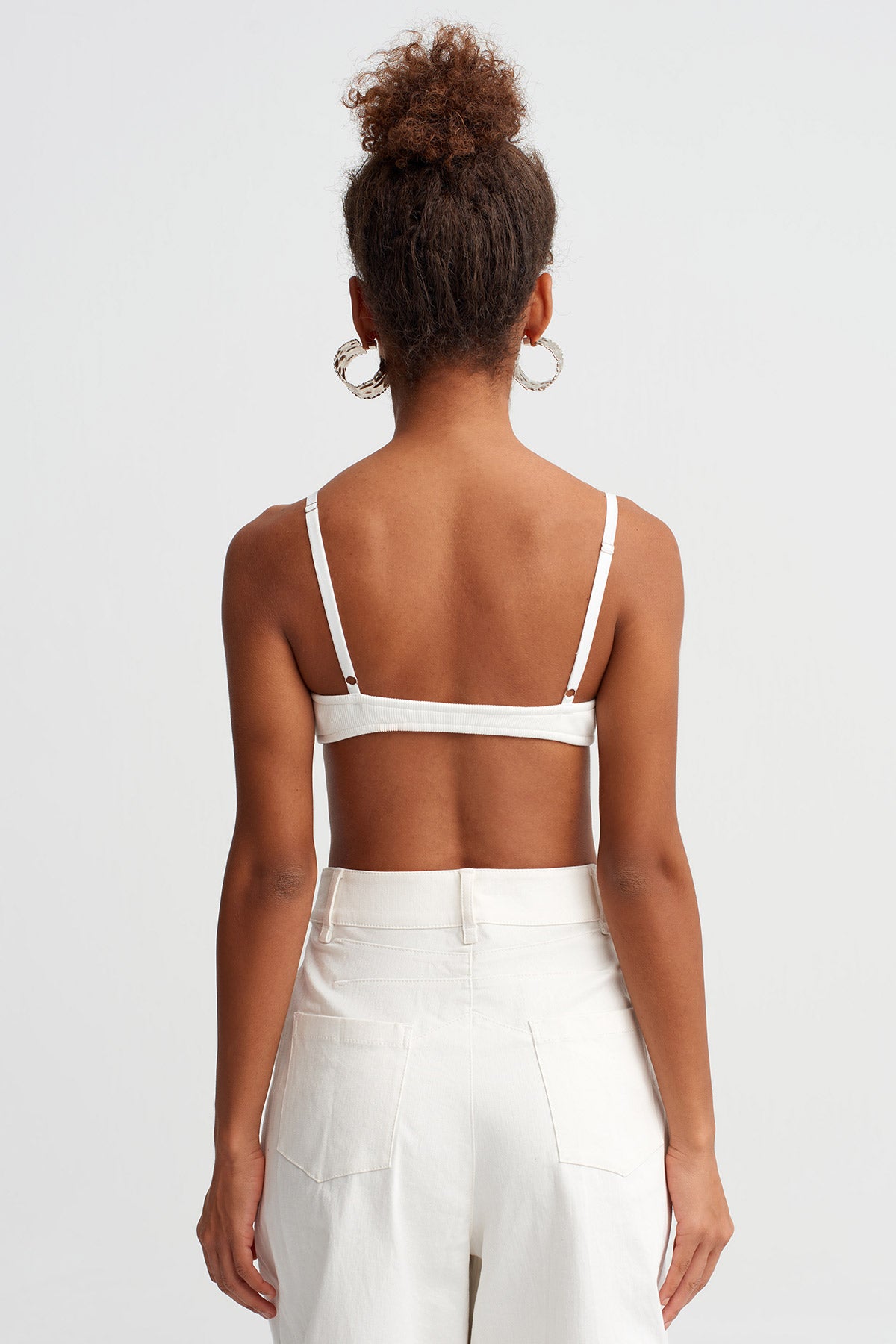 Kırık Beyaz Ribana Askılı Top-Y261011039