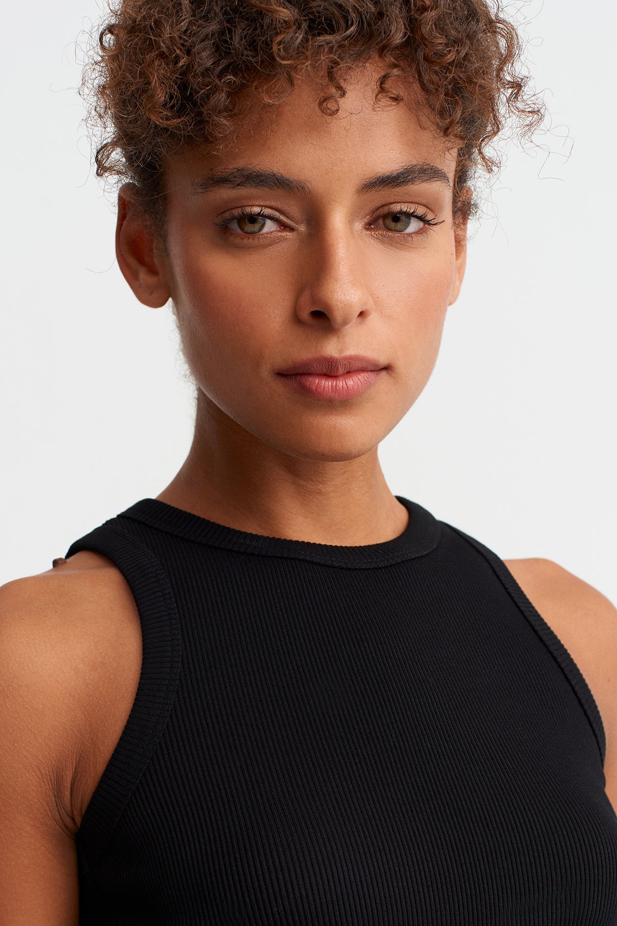 Siyah Ribana Bisiklet Yaka Top-Y261011040