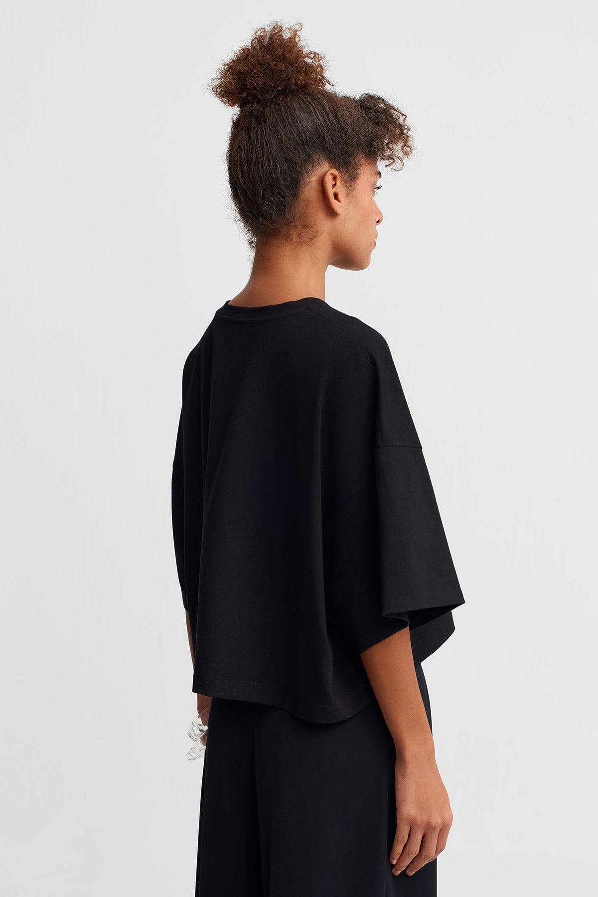 Siyah Taş İşlemeli Oversize T-Shirt-Y261011041