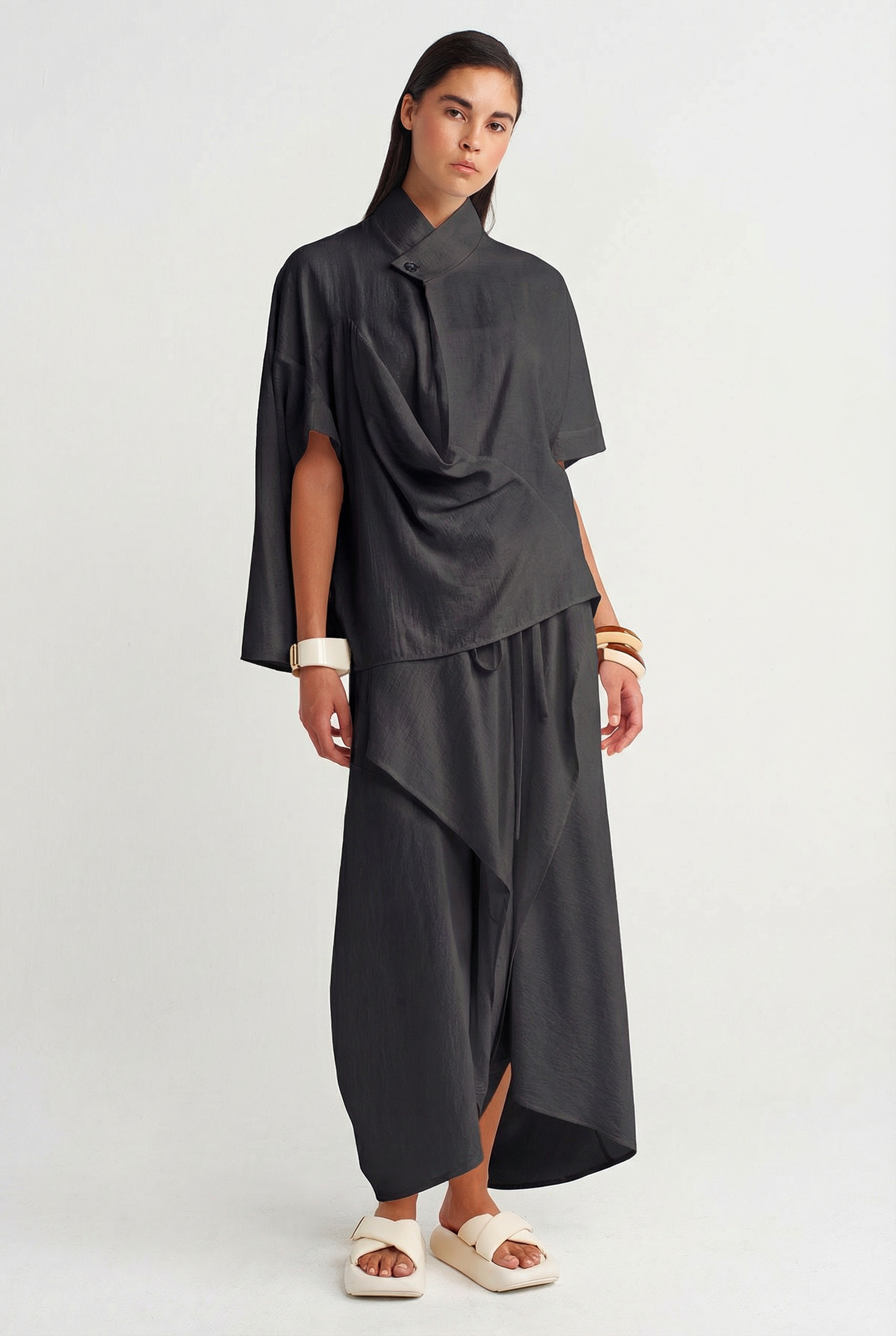 Siyah Asimetrik Drapeli Yaka Bluz-Y261011018